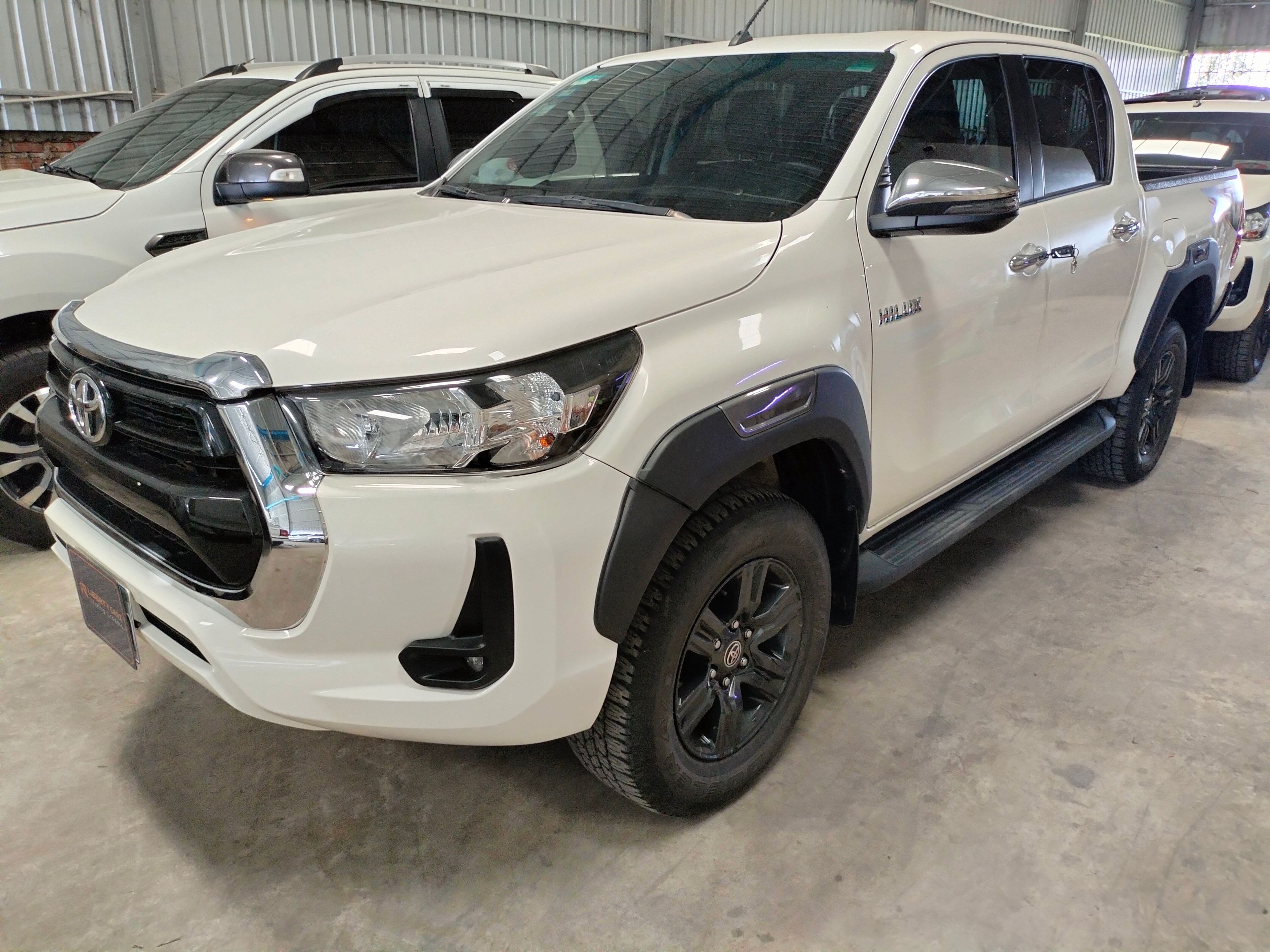 Toyota Hilux Revo 2023