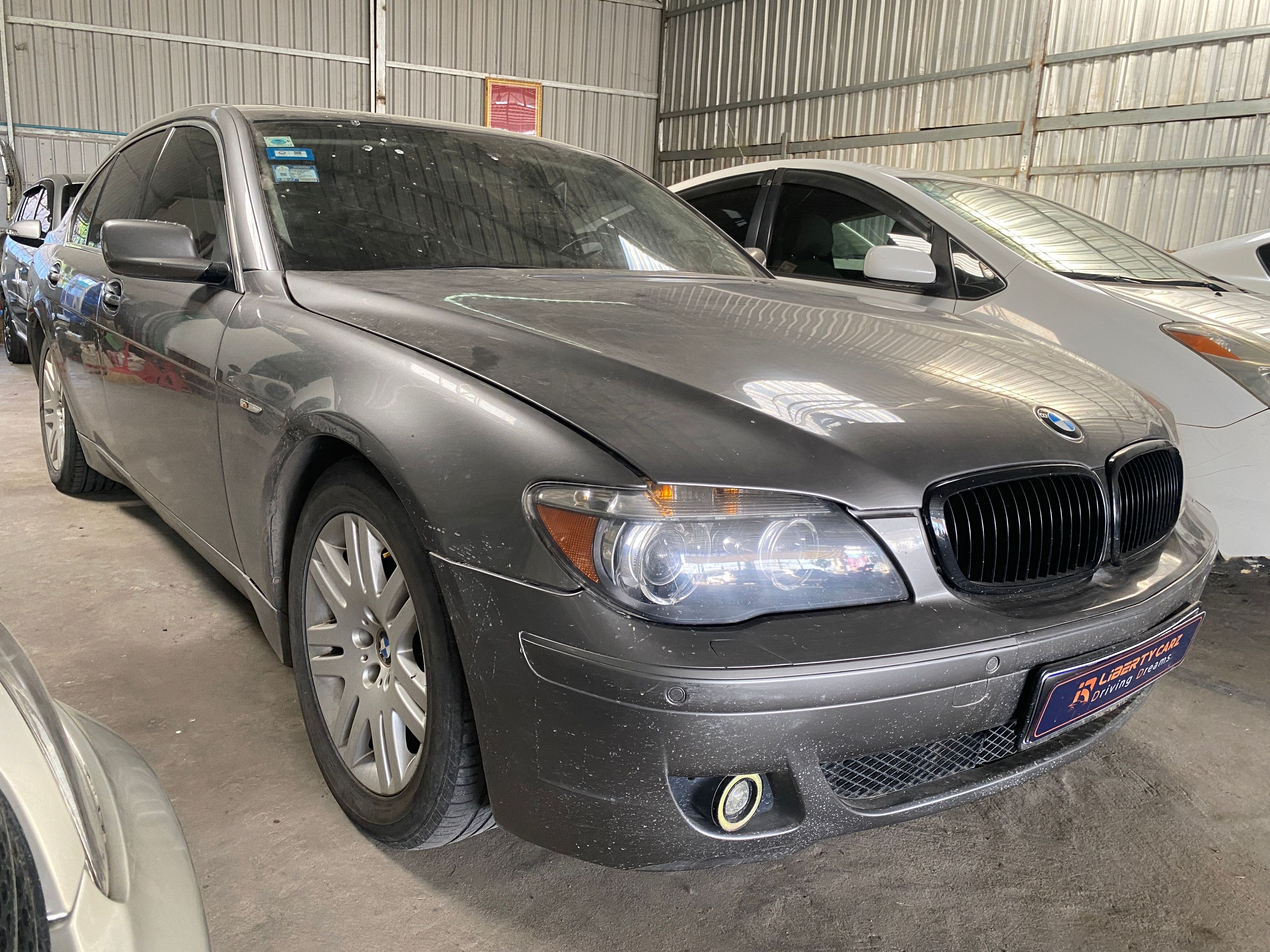 BMW 750Li 2004