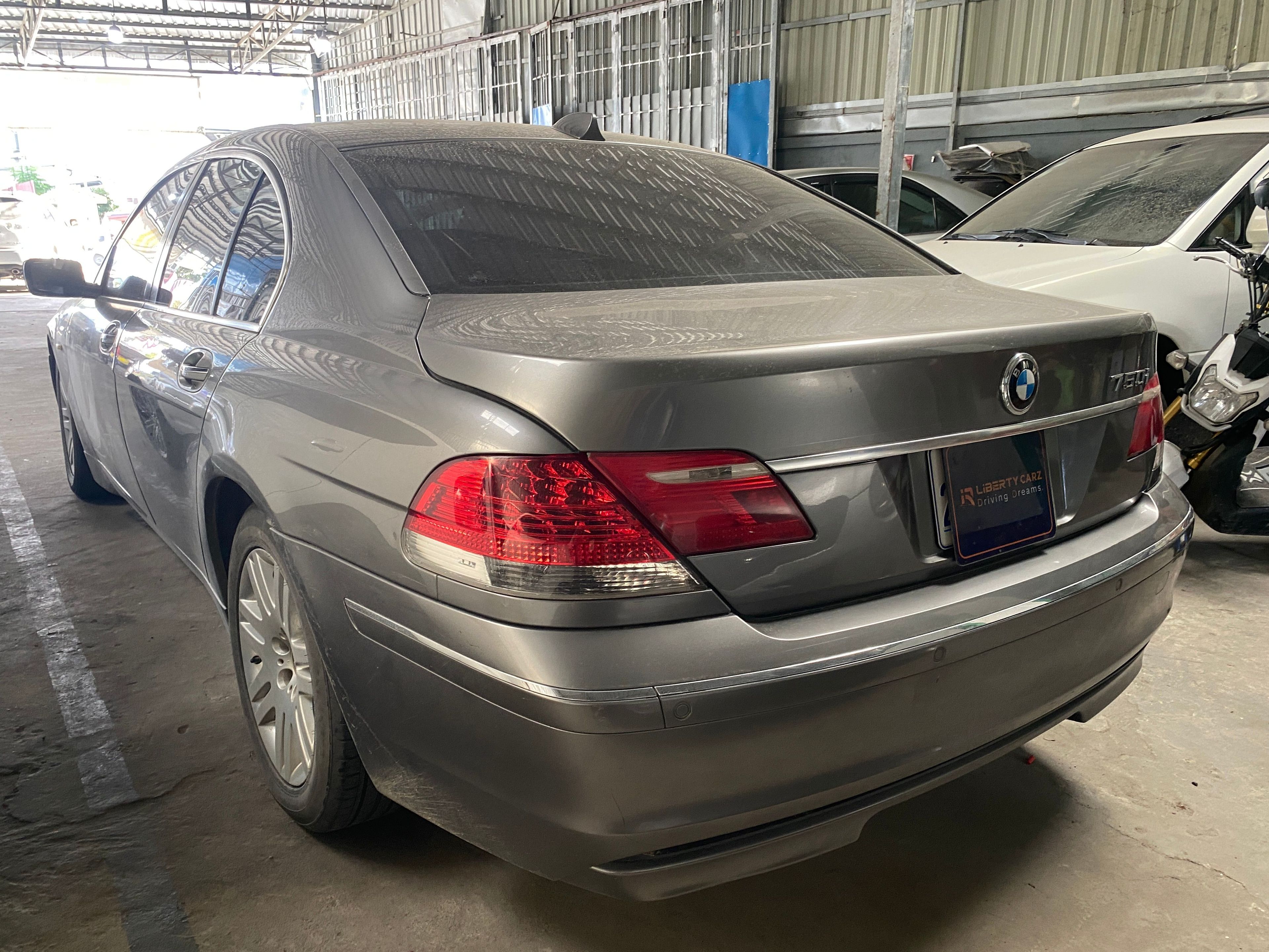 BMW 750Li 2004