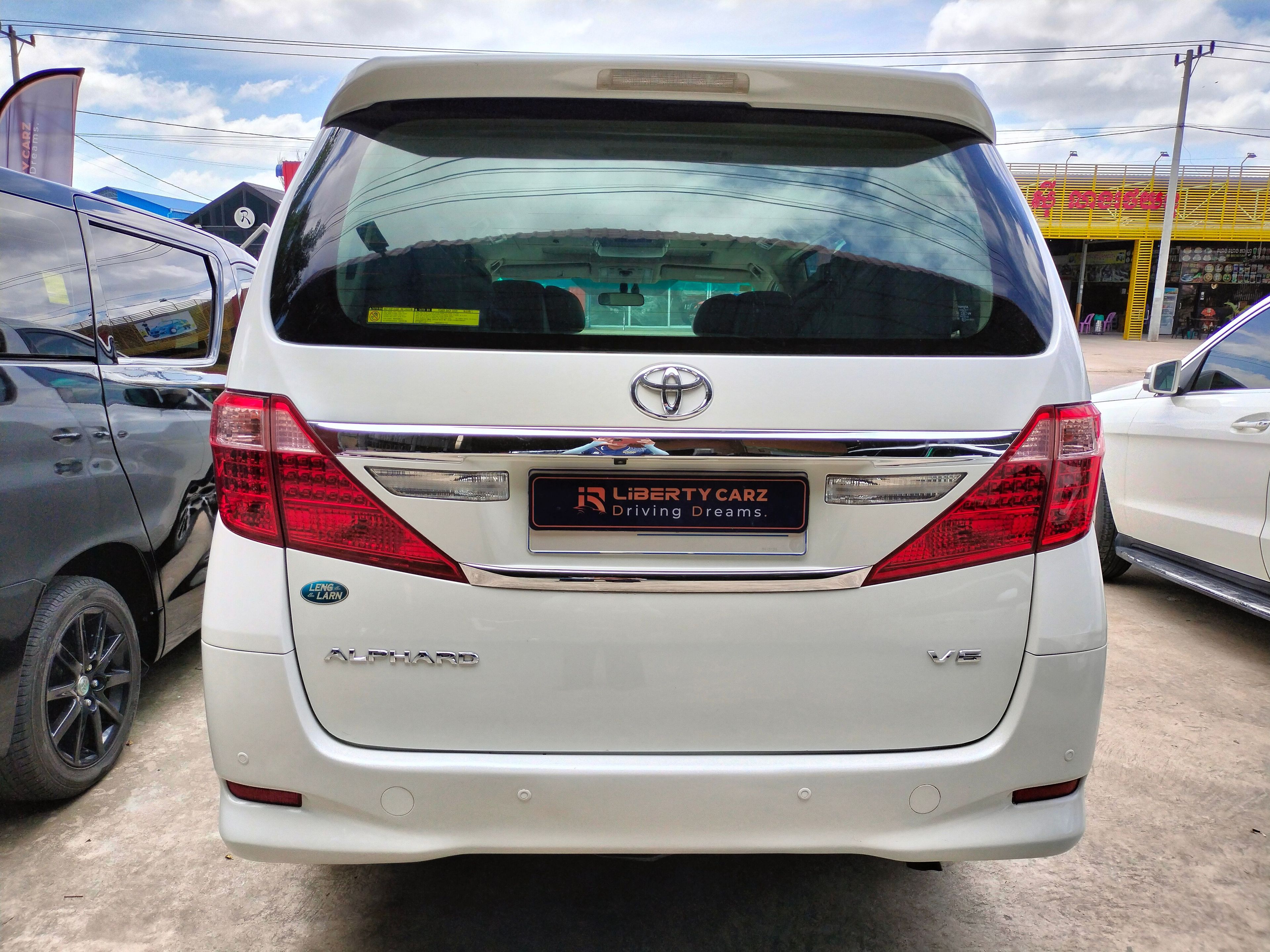 Toyota Alphard 2011