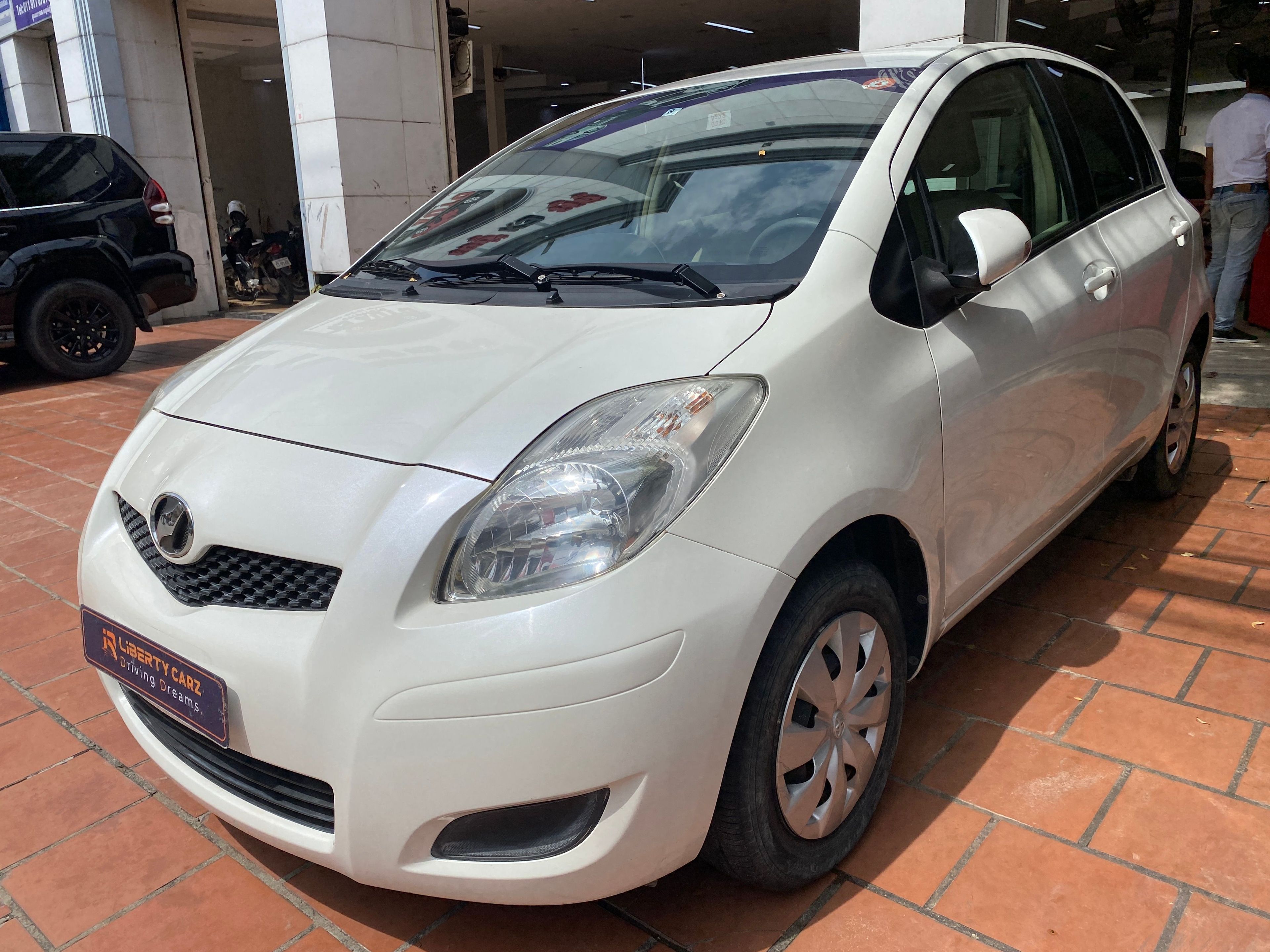 Toyota Vitz 2010