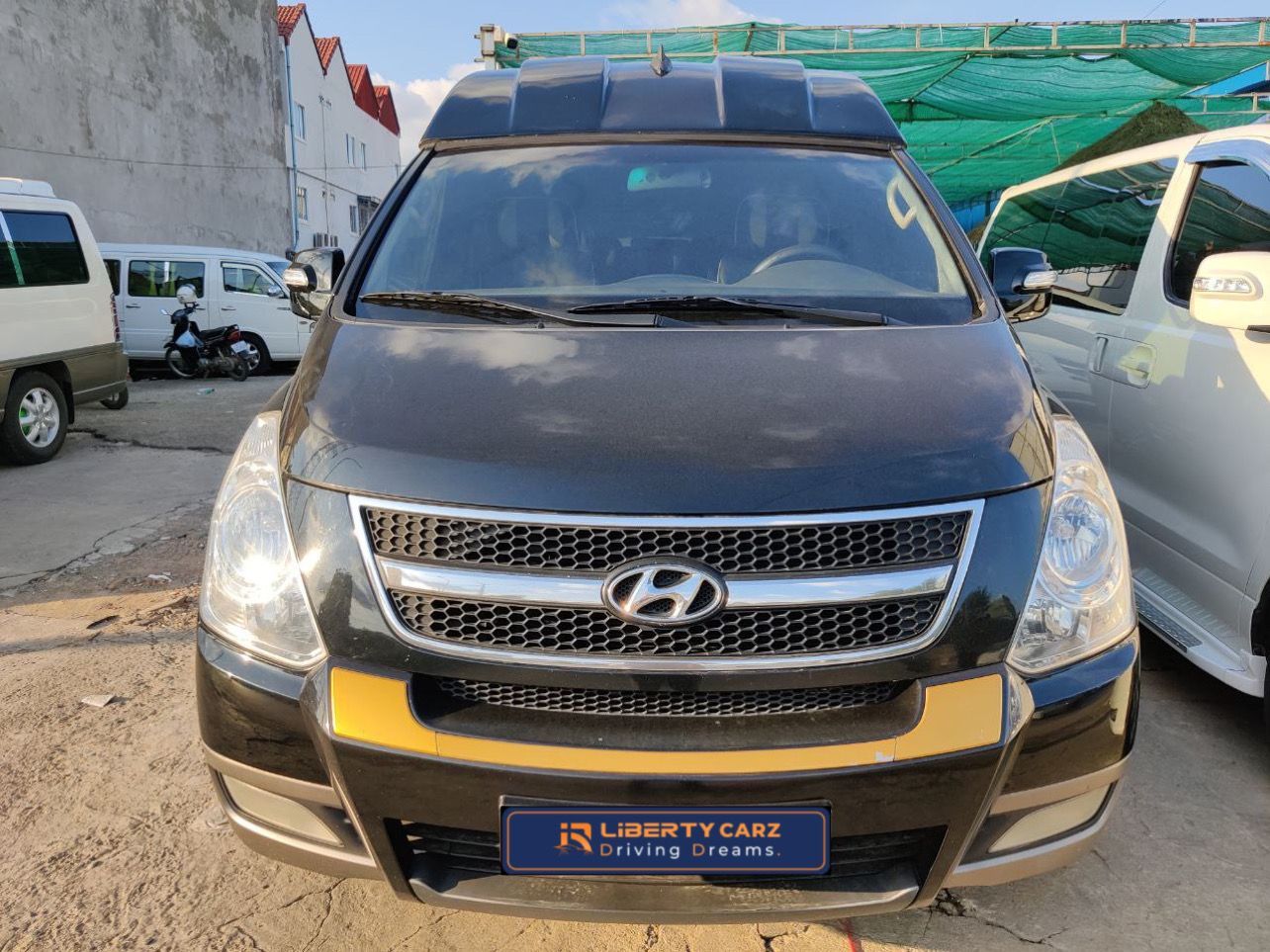 Hyundai Starex HVX 2013