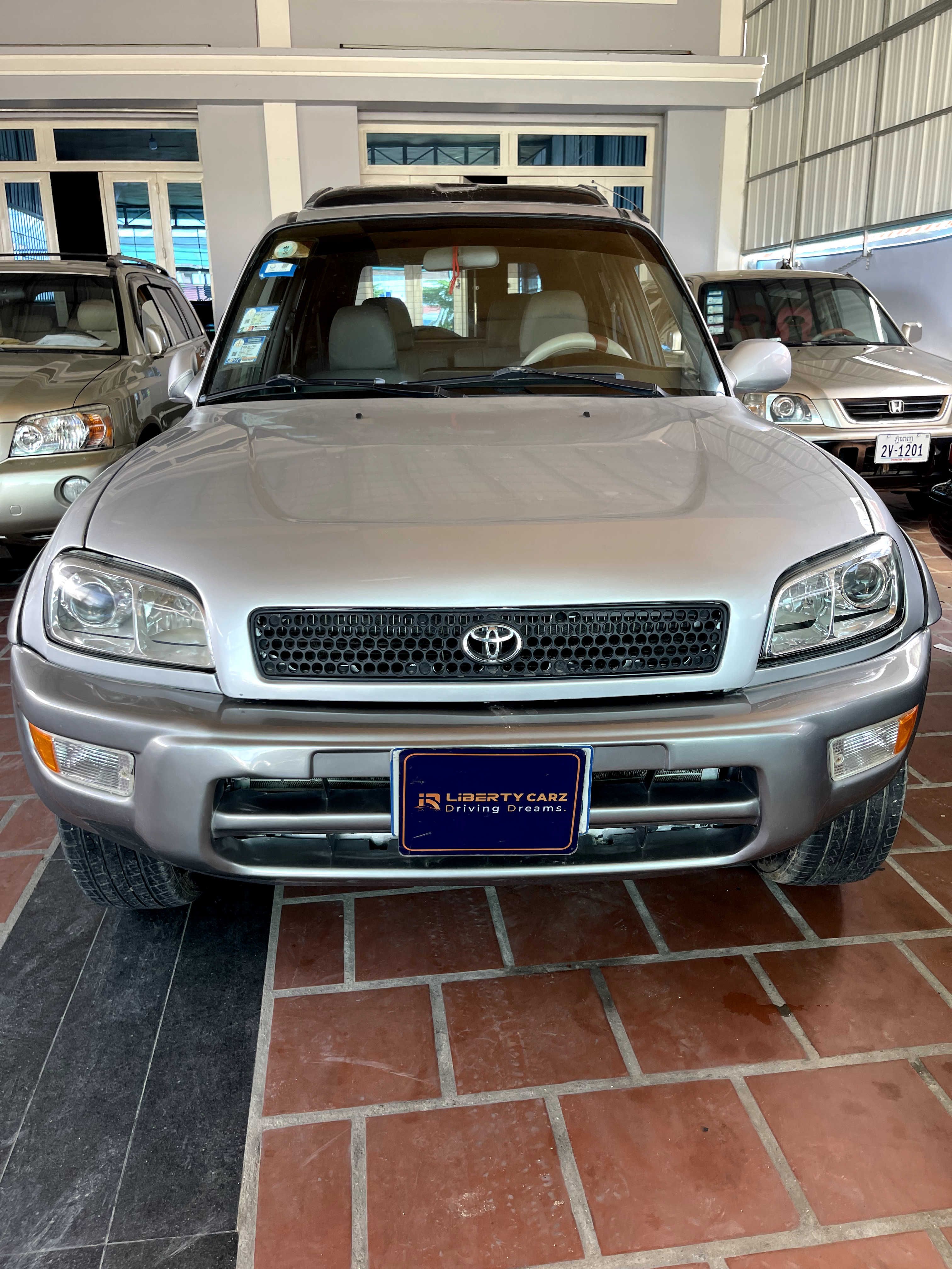 តូយ៉ូតា RAV4 1997