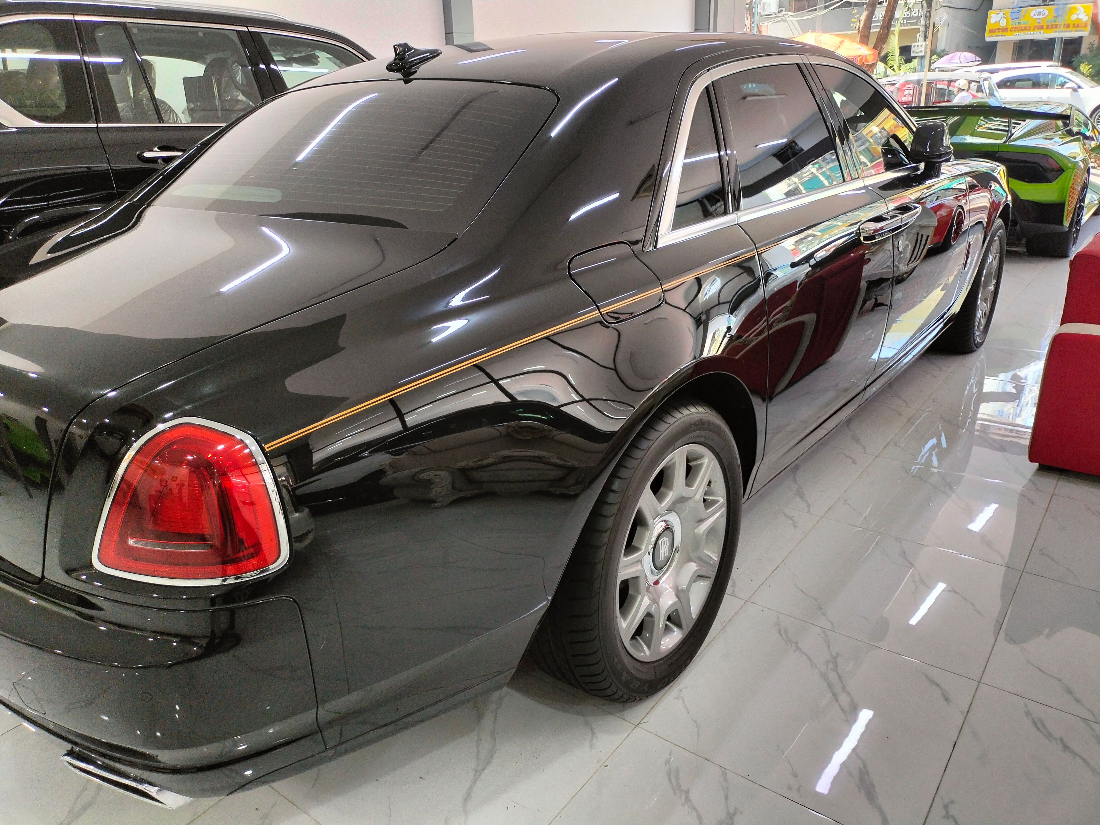 Rolls-Royce Ghost 2015