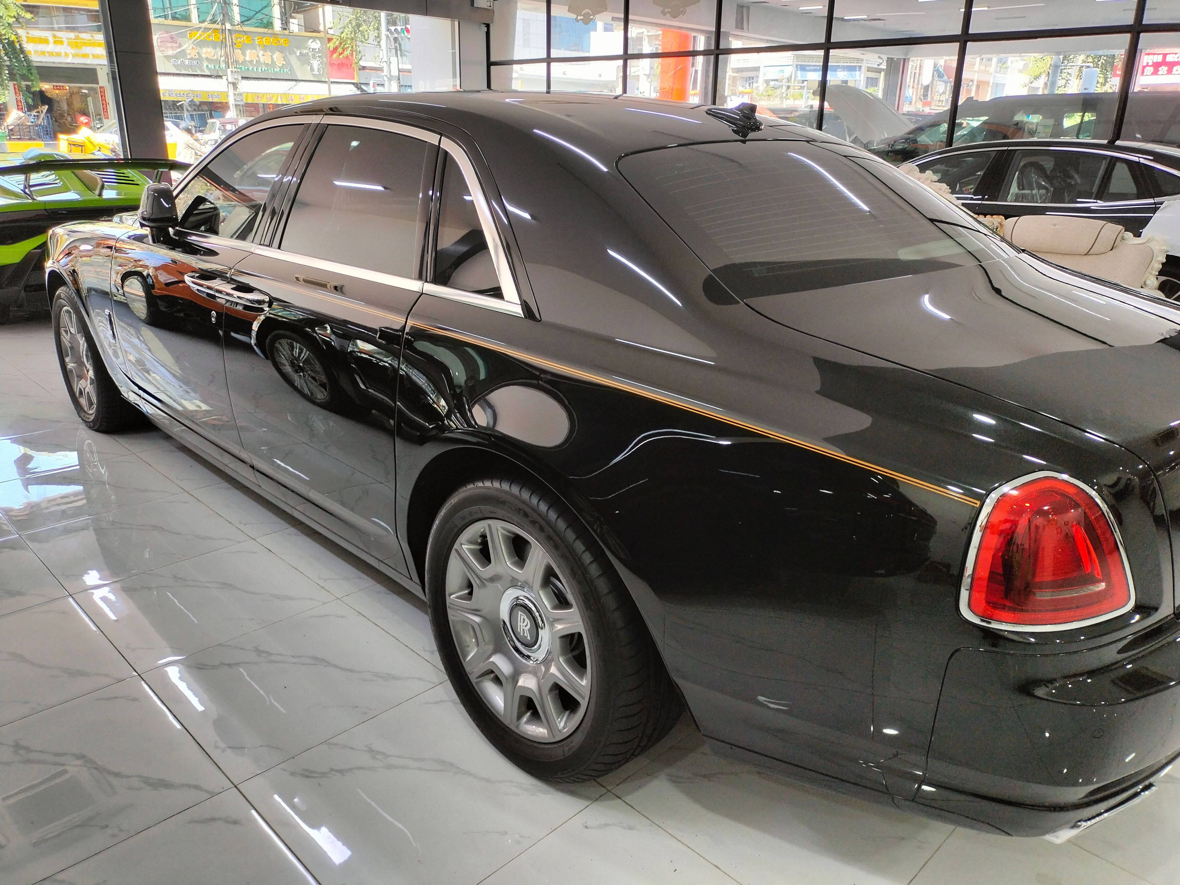 Rolls-Royce Ghost 2015