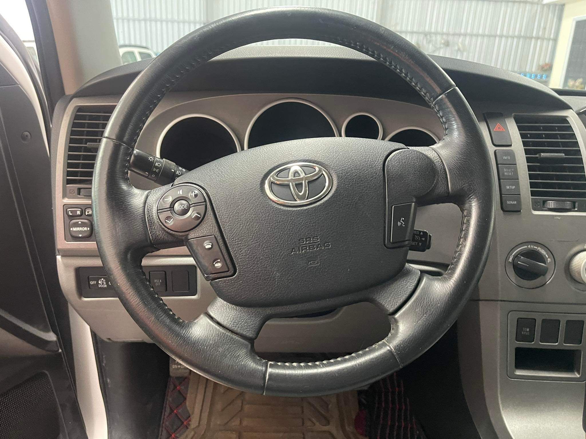 Toyota Tundra 2012