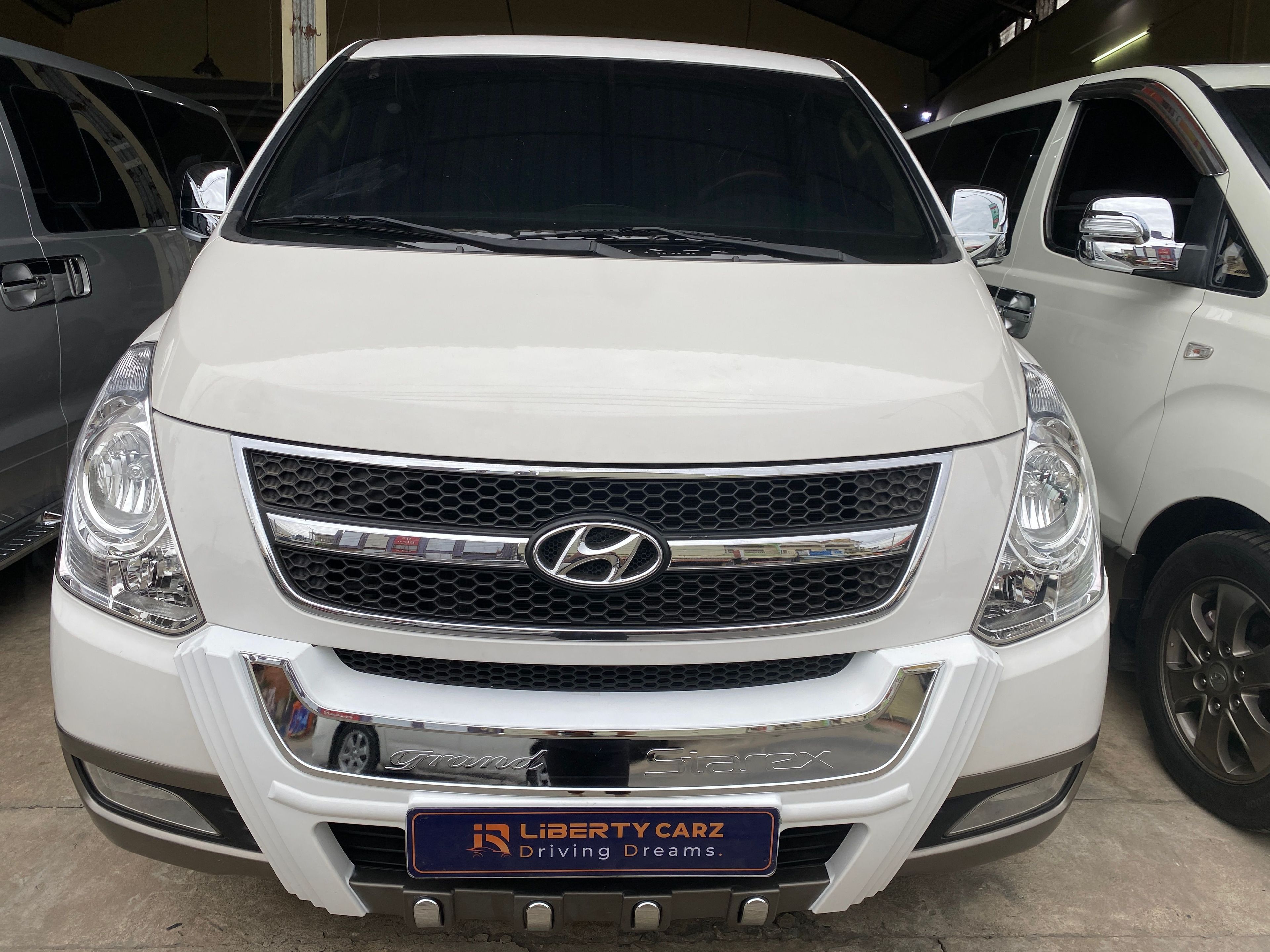 Hyundai Starex HVX 2014