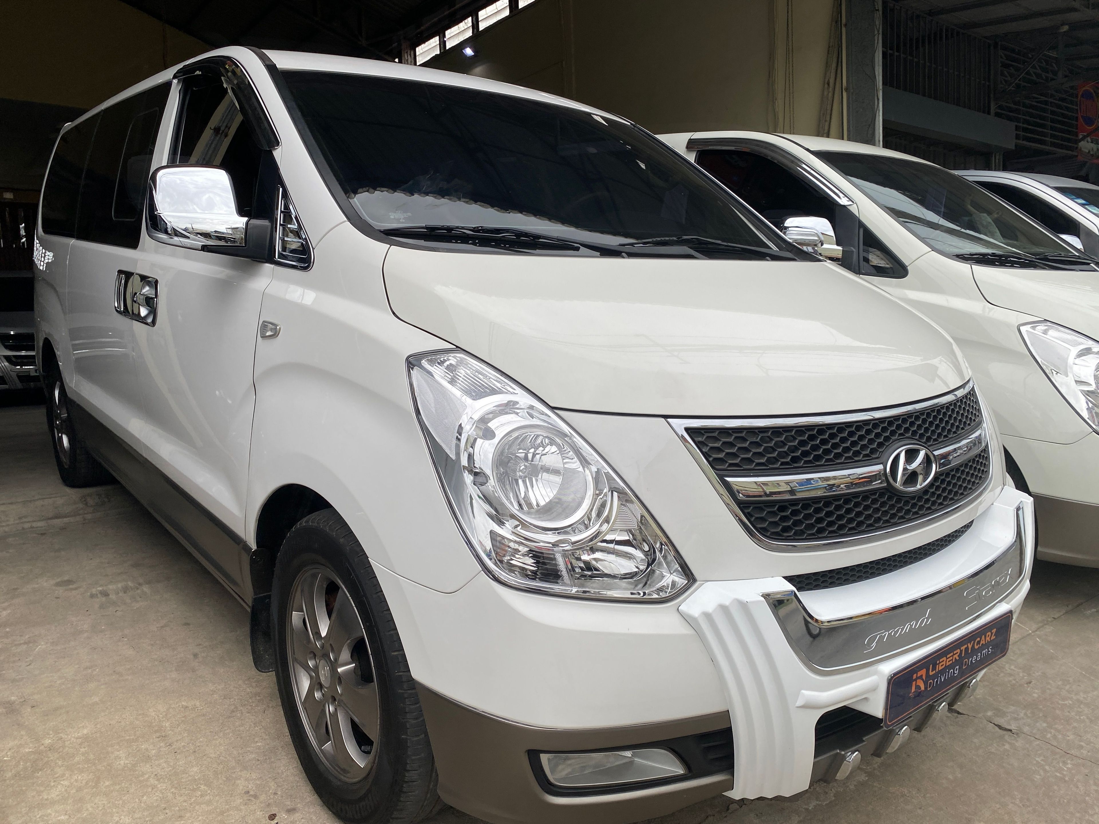 Hyundai Starex HVX 2014