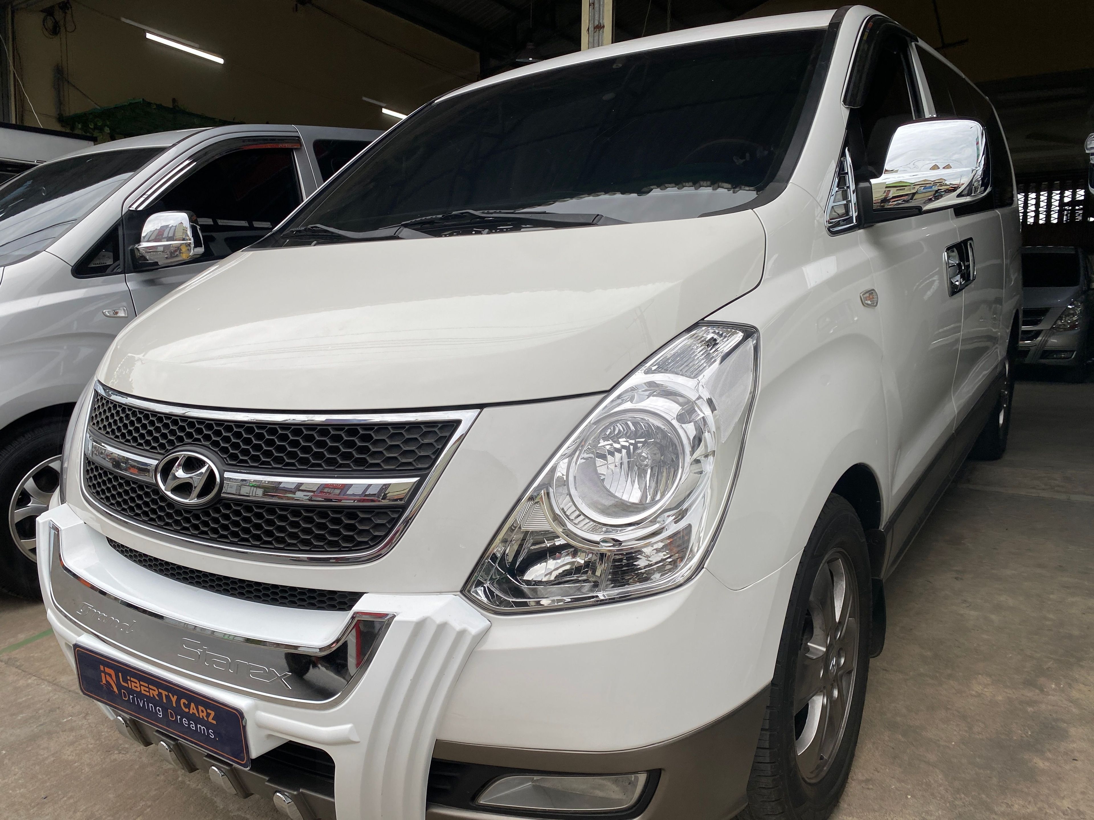 Hyundai Starex HVX 2014