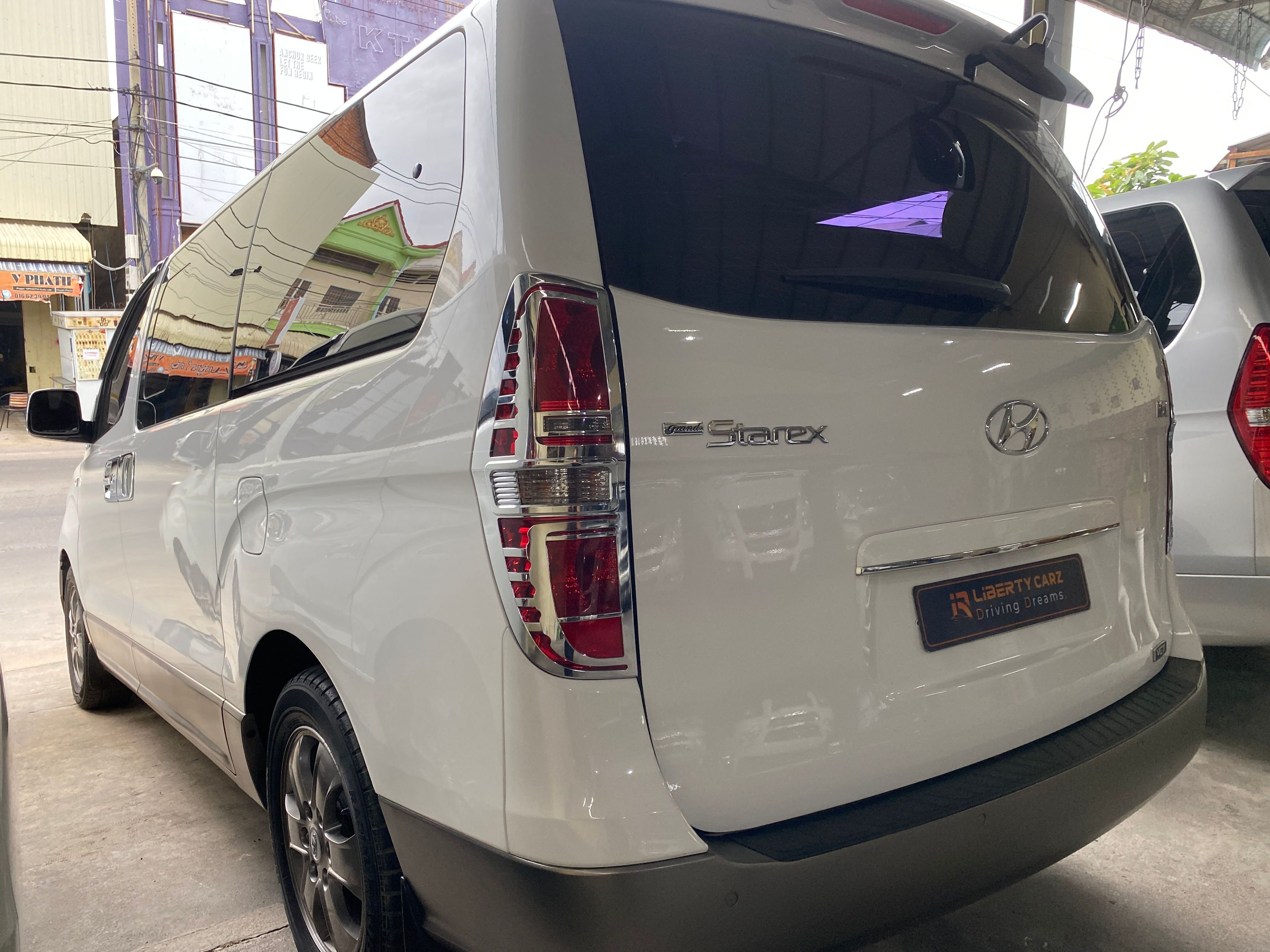 Hyundai Starex HVX 2014