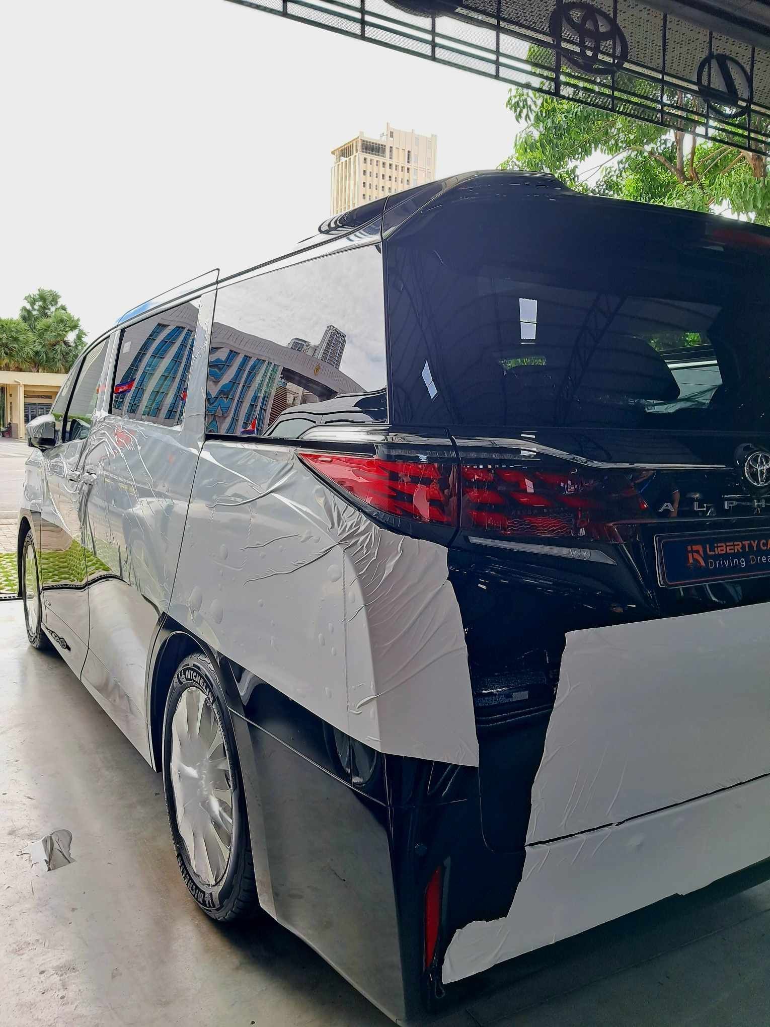 Toyota Alphard 2023