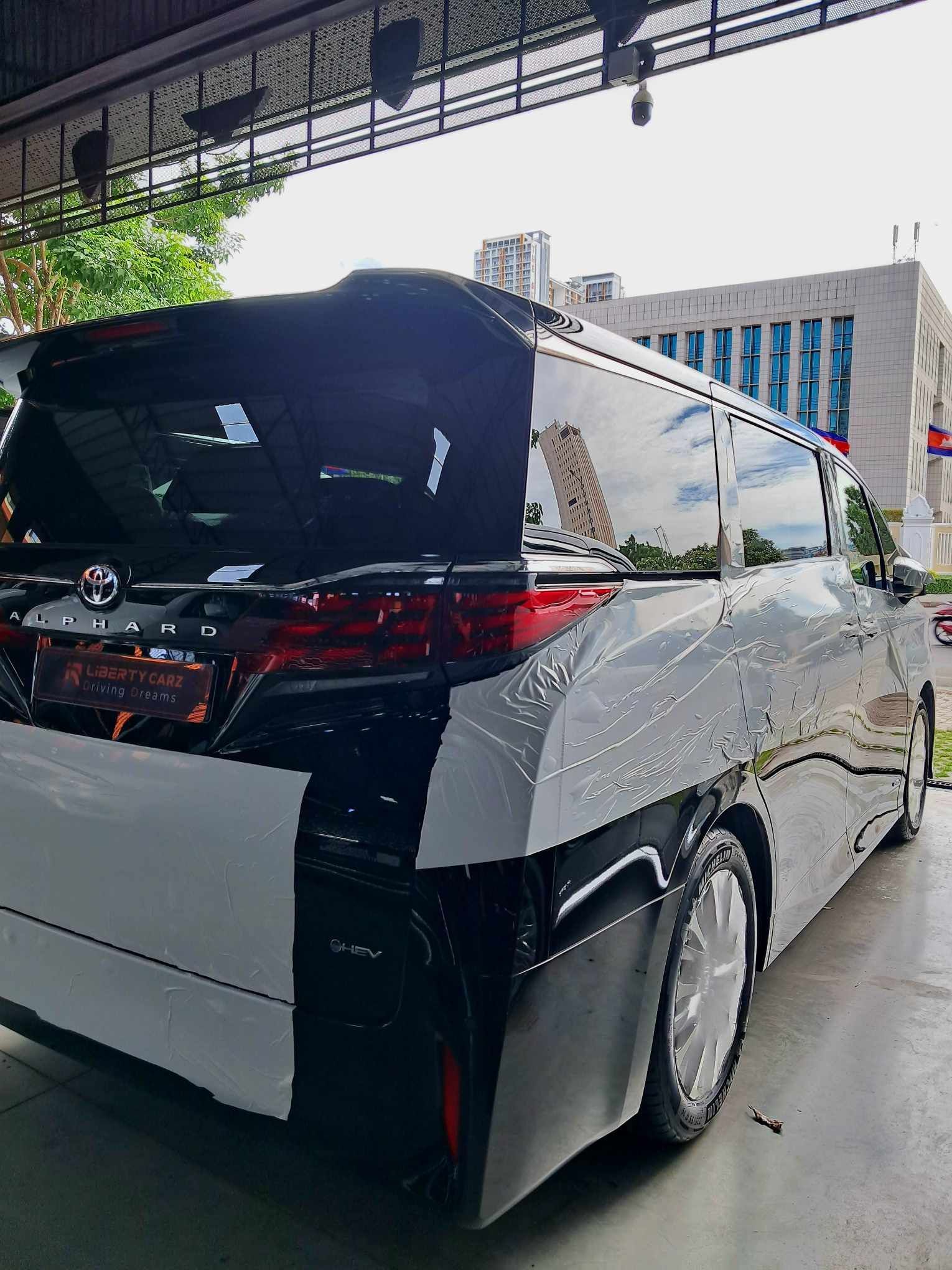 Toyota Alphard 2023