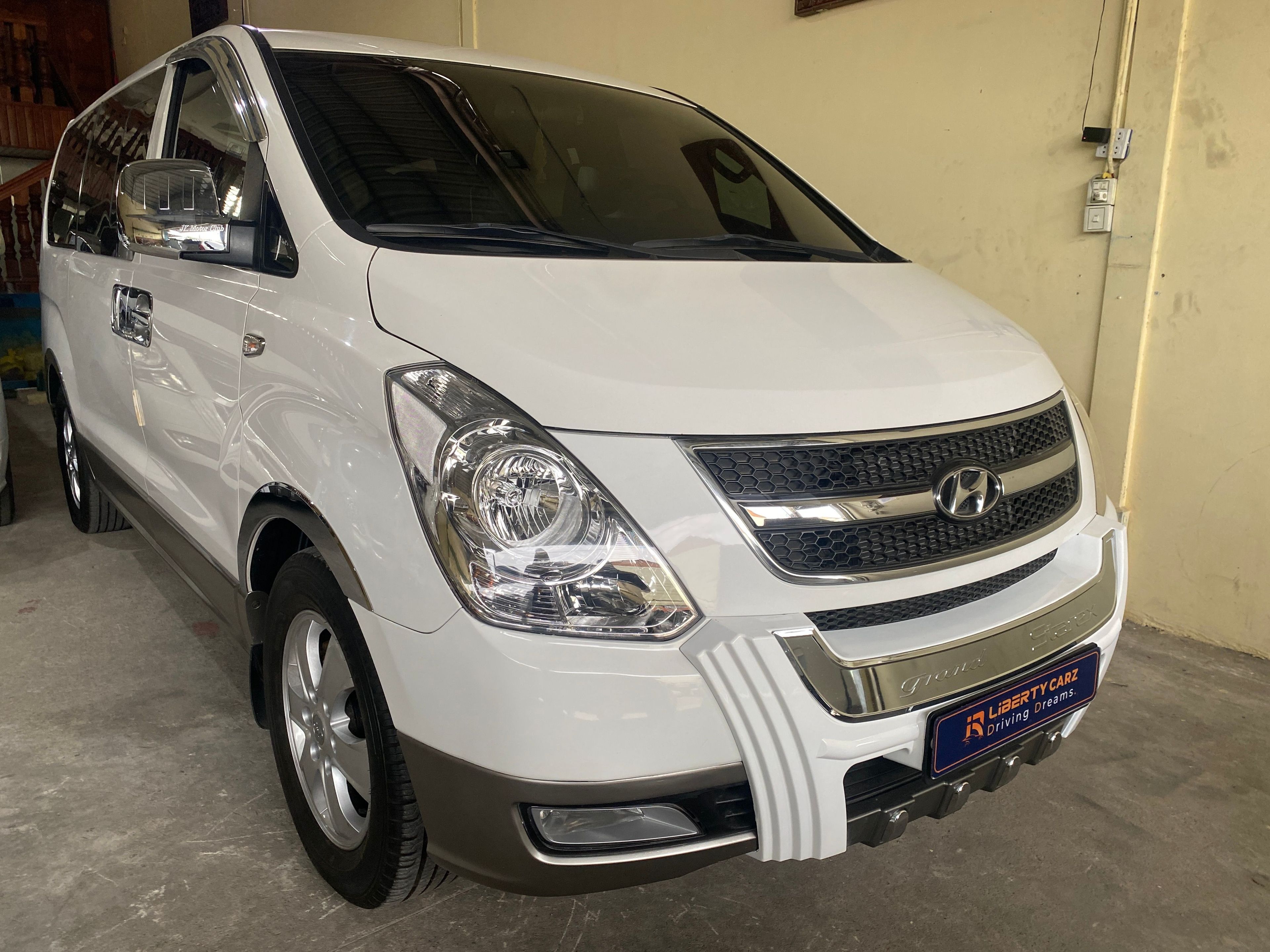 Hyundai Starex HVX 2013