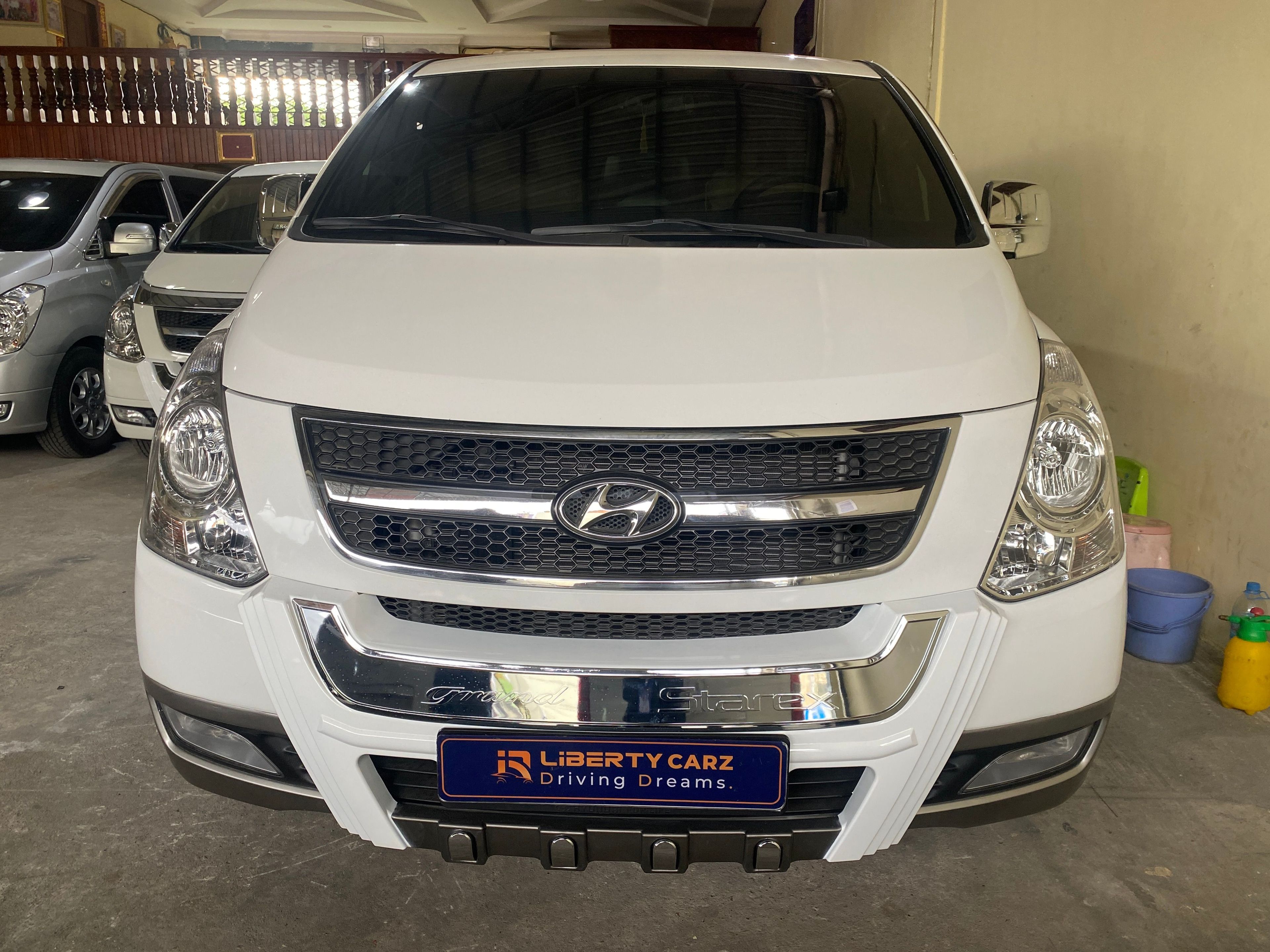 Hyundai Starex HVX 2013