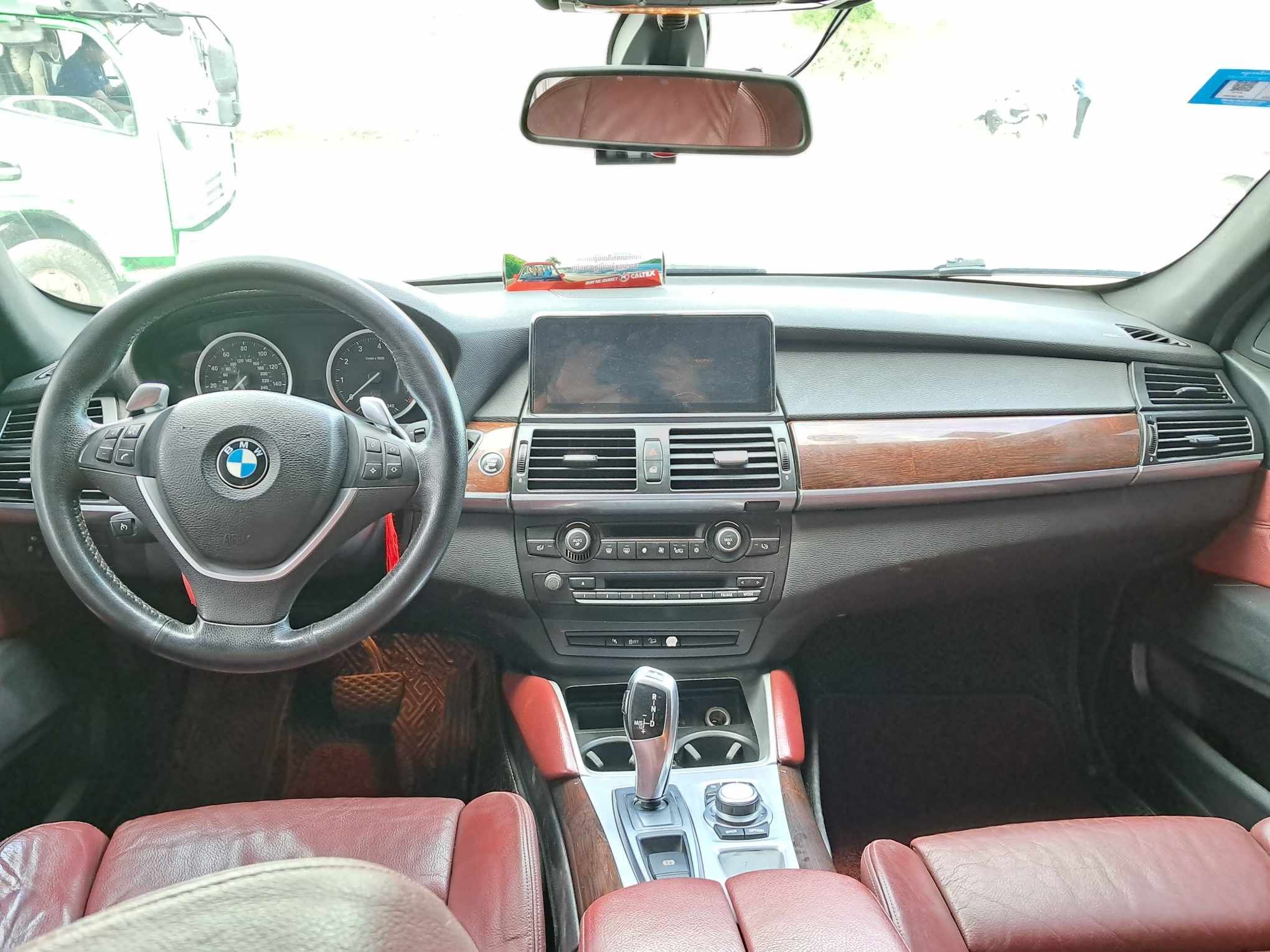 BMW X6 2011