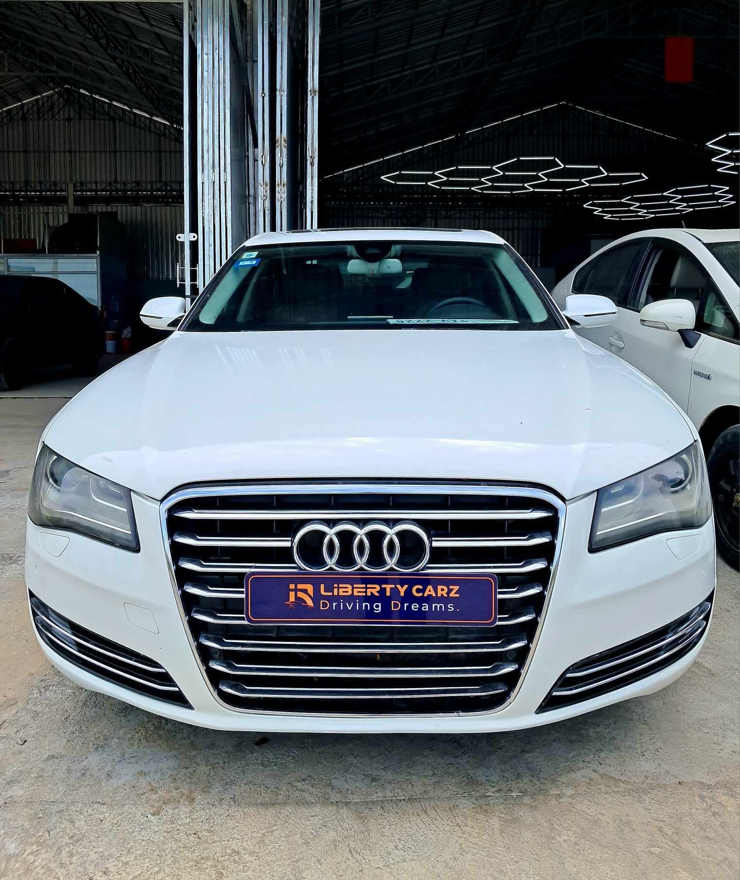 Audi A8L 2014