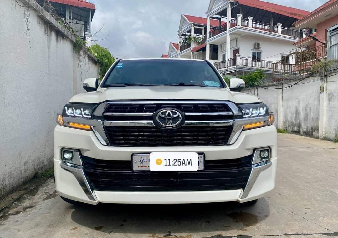 តូយ៉ូតា Land Cruiser 2010