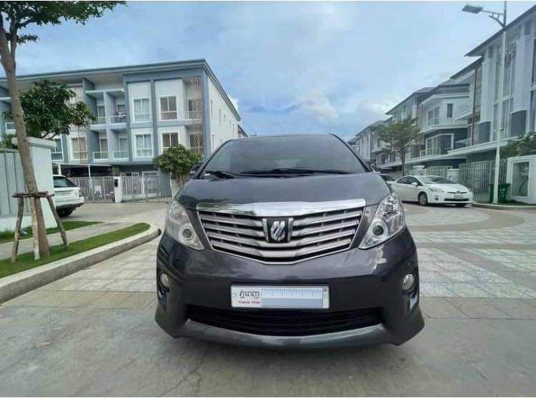 Toyota Alphard 2010