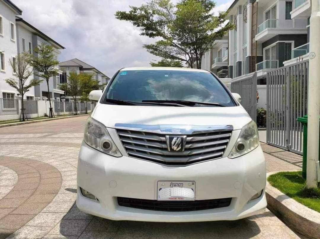 Toyota Alphard 2010