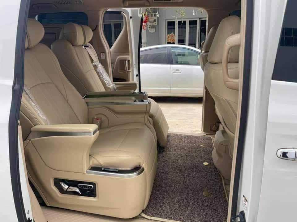 Toyota Alphard 2010