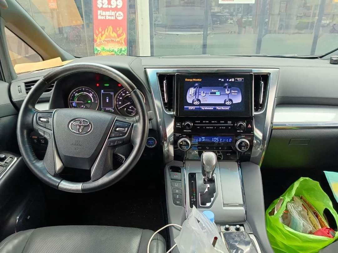 Toyota Alphard 2016