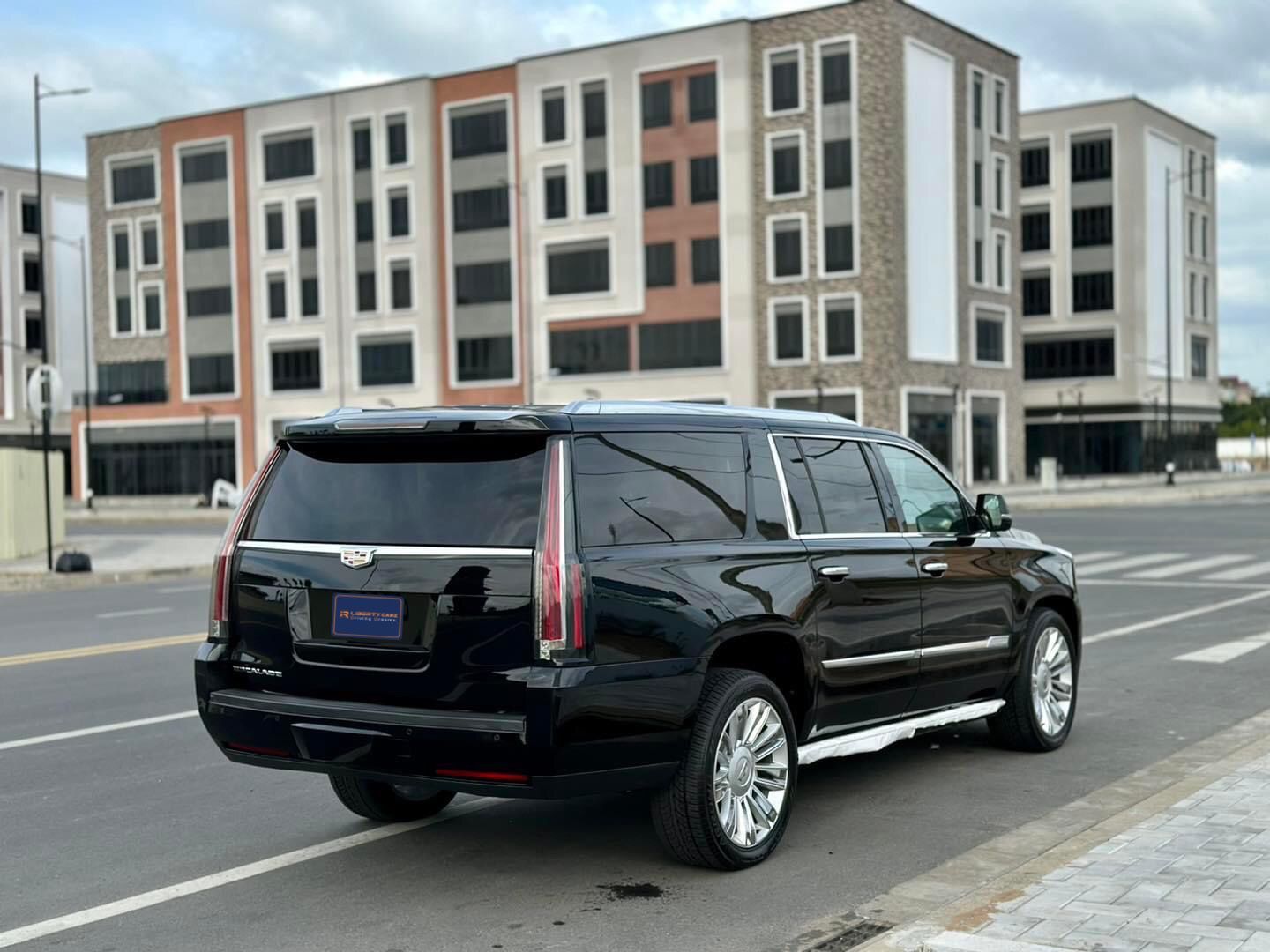 Cadillac ESCALADE 2016