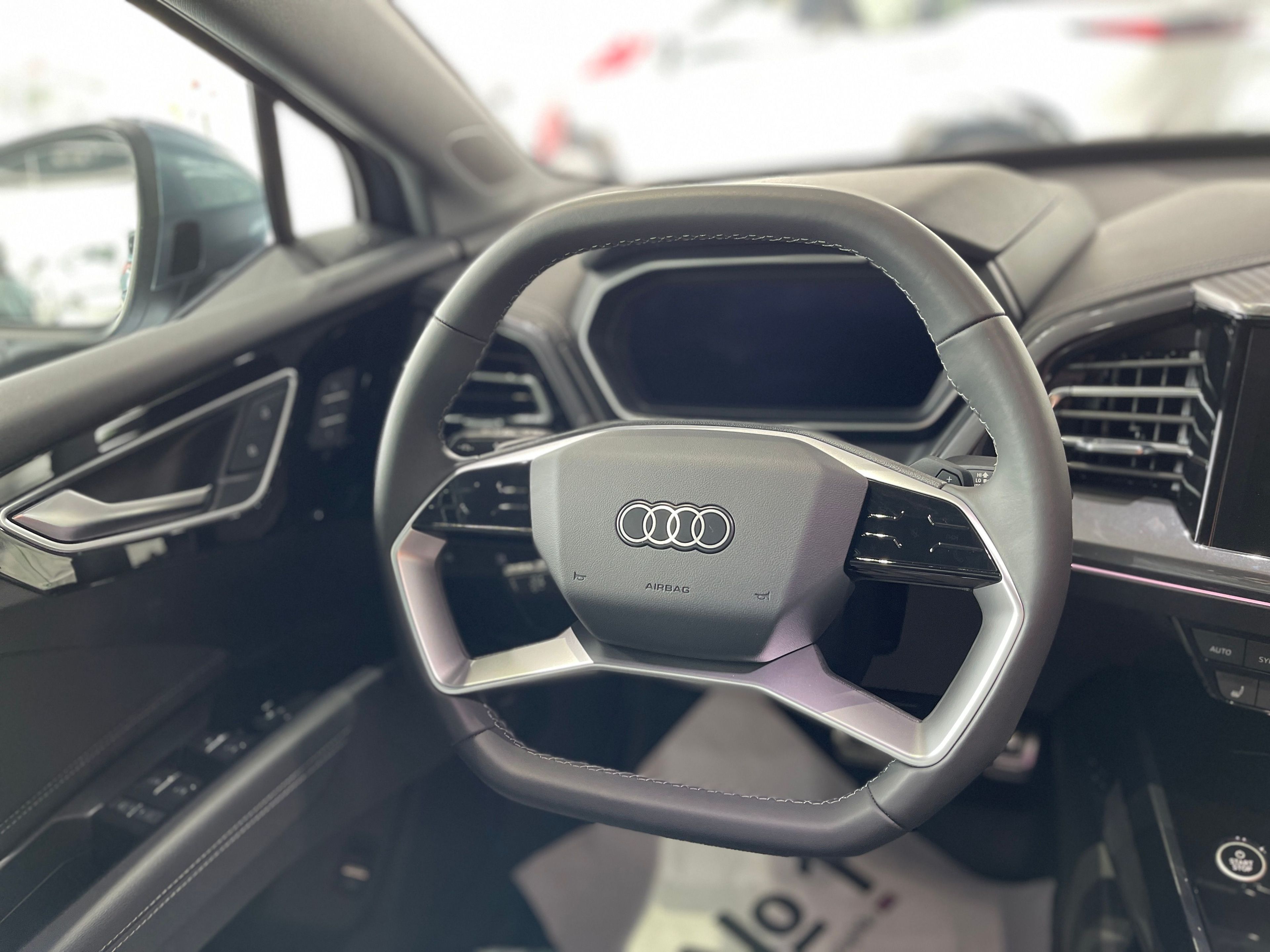 Audi Q4 Etron 2023