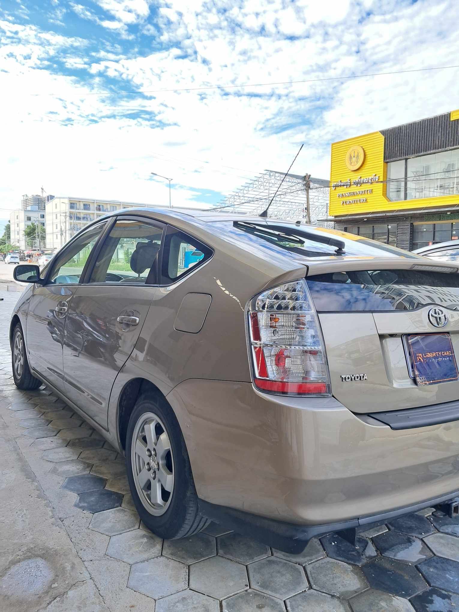 តូយ៉ូតា Prius 2006