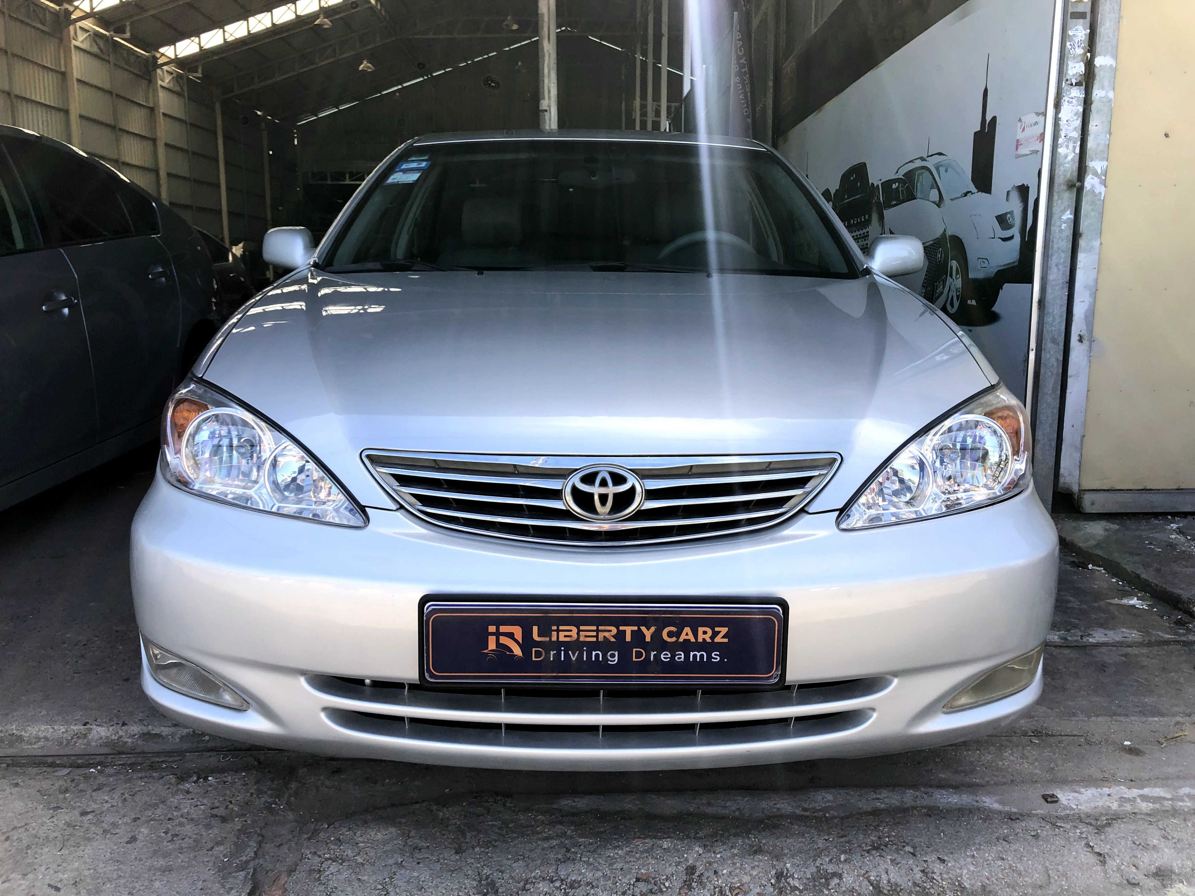 តូយ៉ូតា Camry XLE 2003