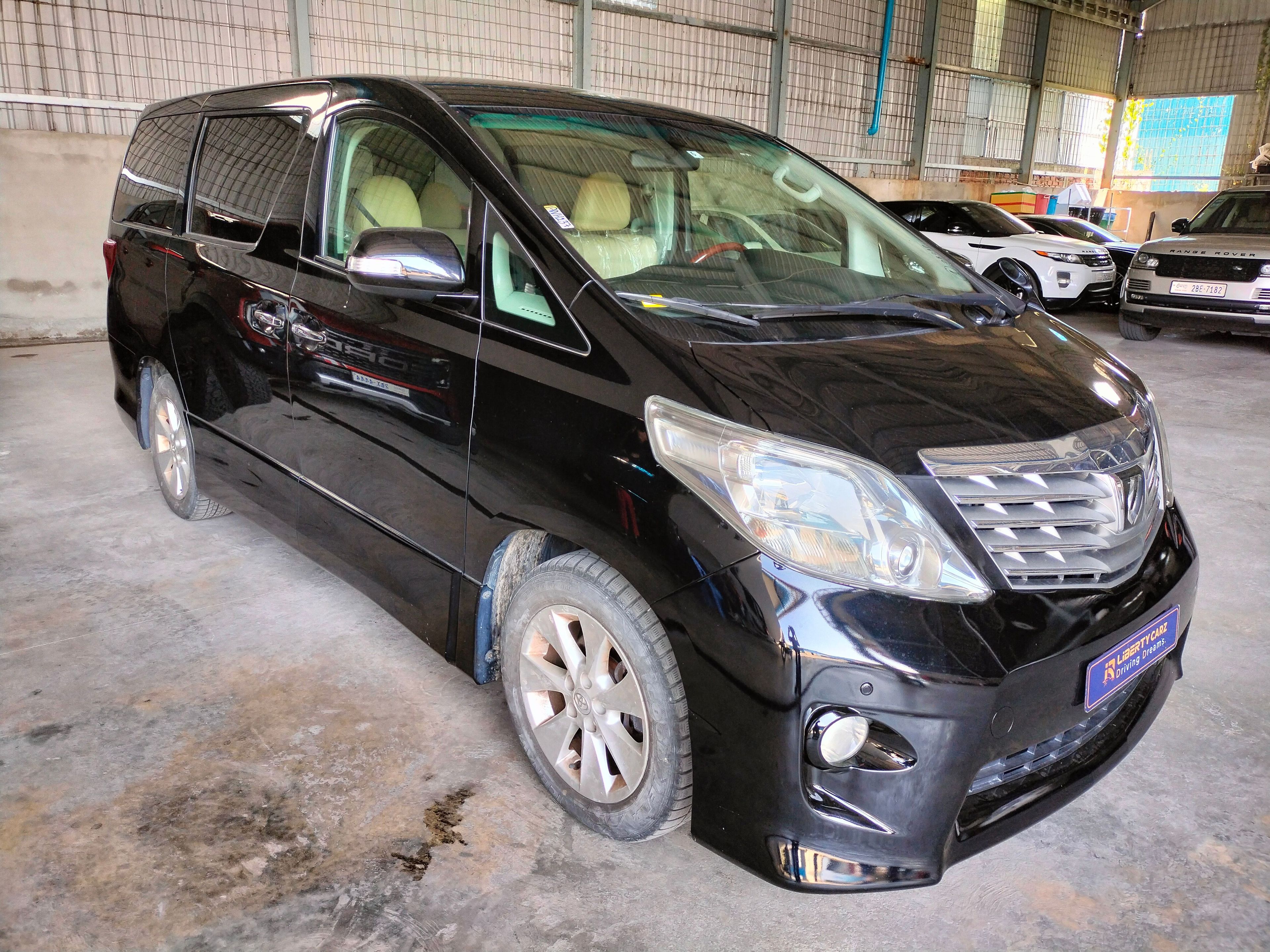 Toyota Alphard 2010