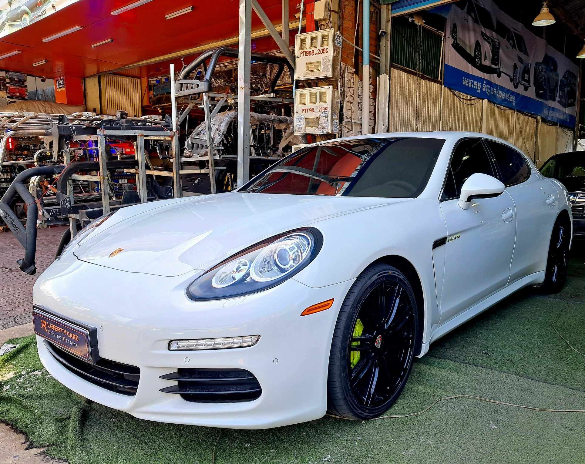 Porsche Panamera 2014