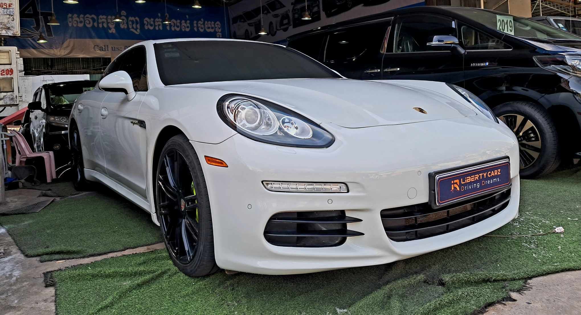 Porsche Panamera 2014