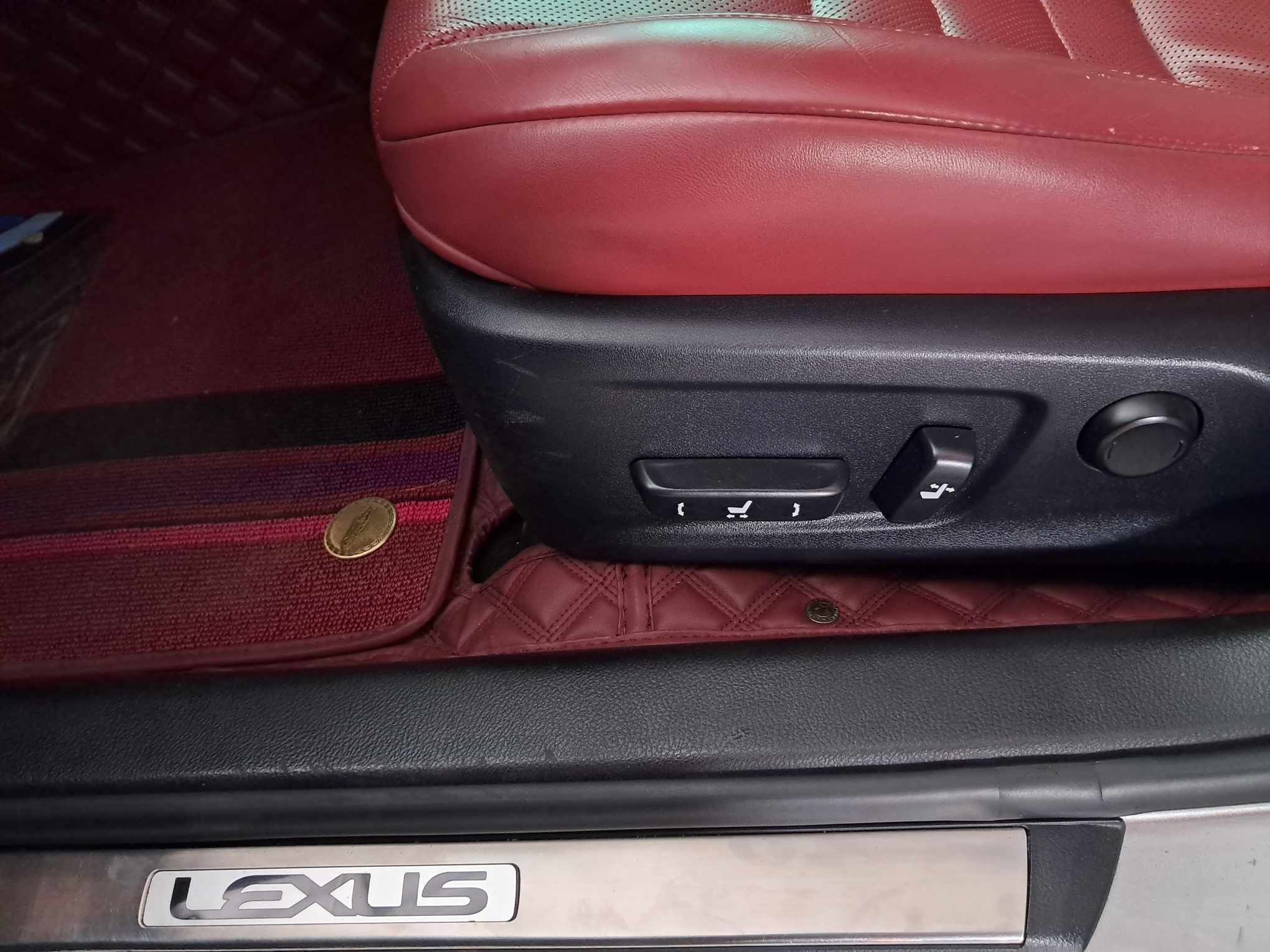 Lexus is200t 2016