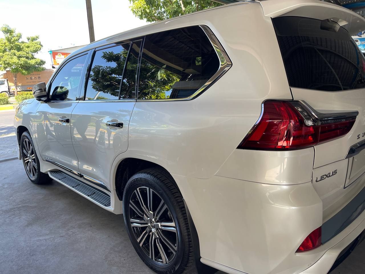 Lexus LX 570 2018