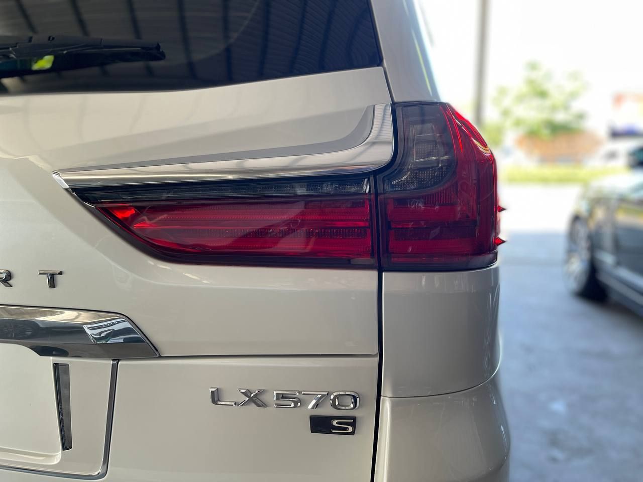 Lexus LX 570 2018