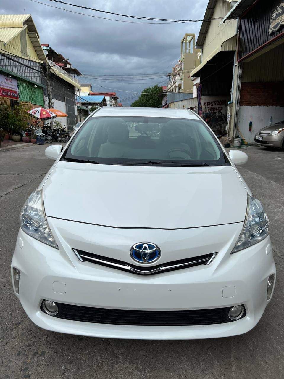 តូយ៉ូតា Prius 2013