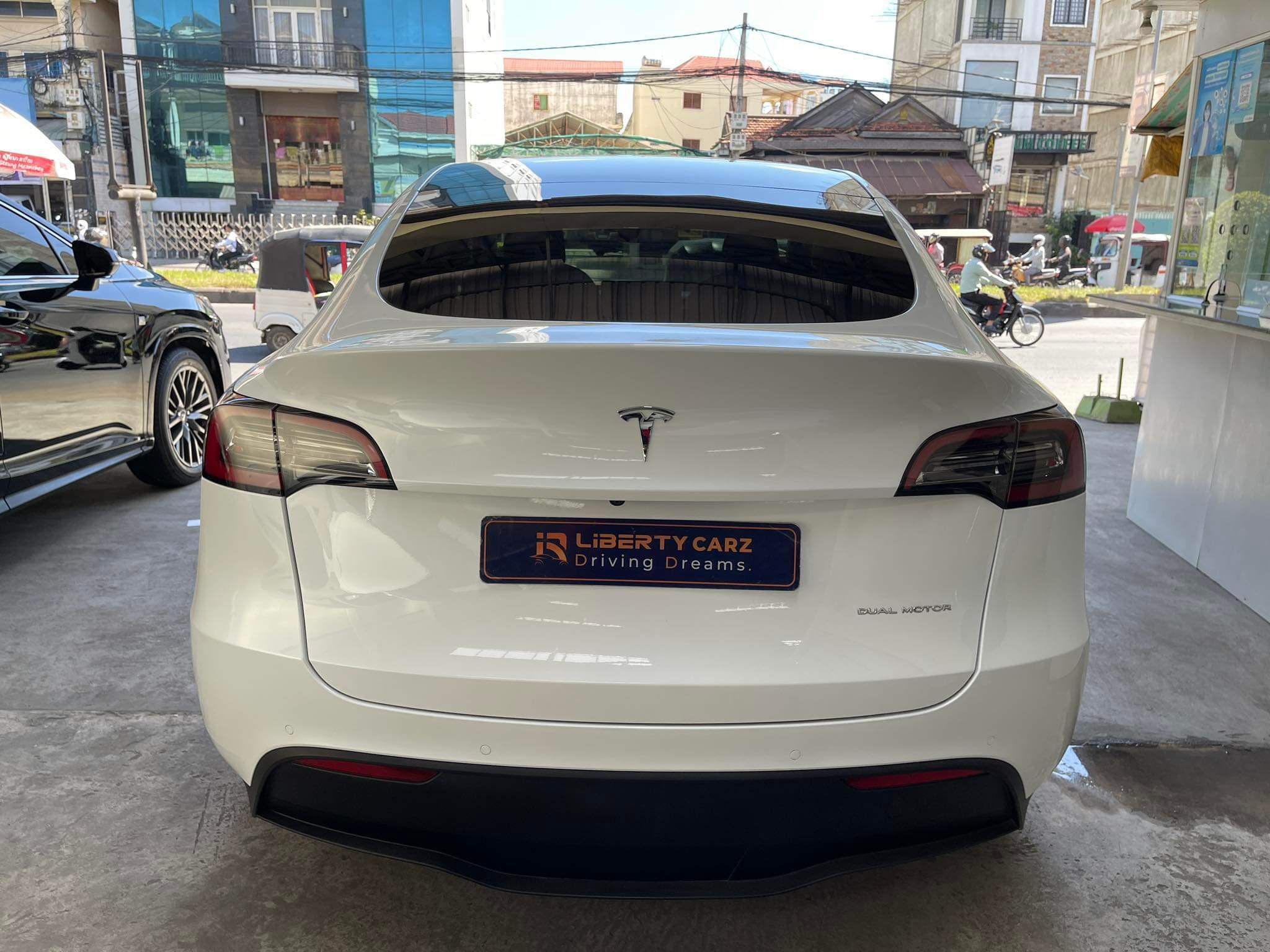 Tesla Model Y 2021