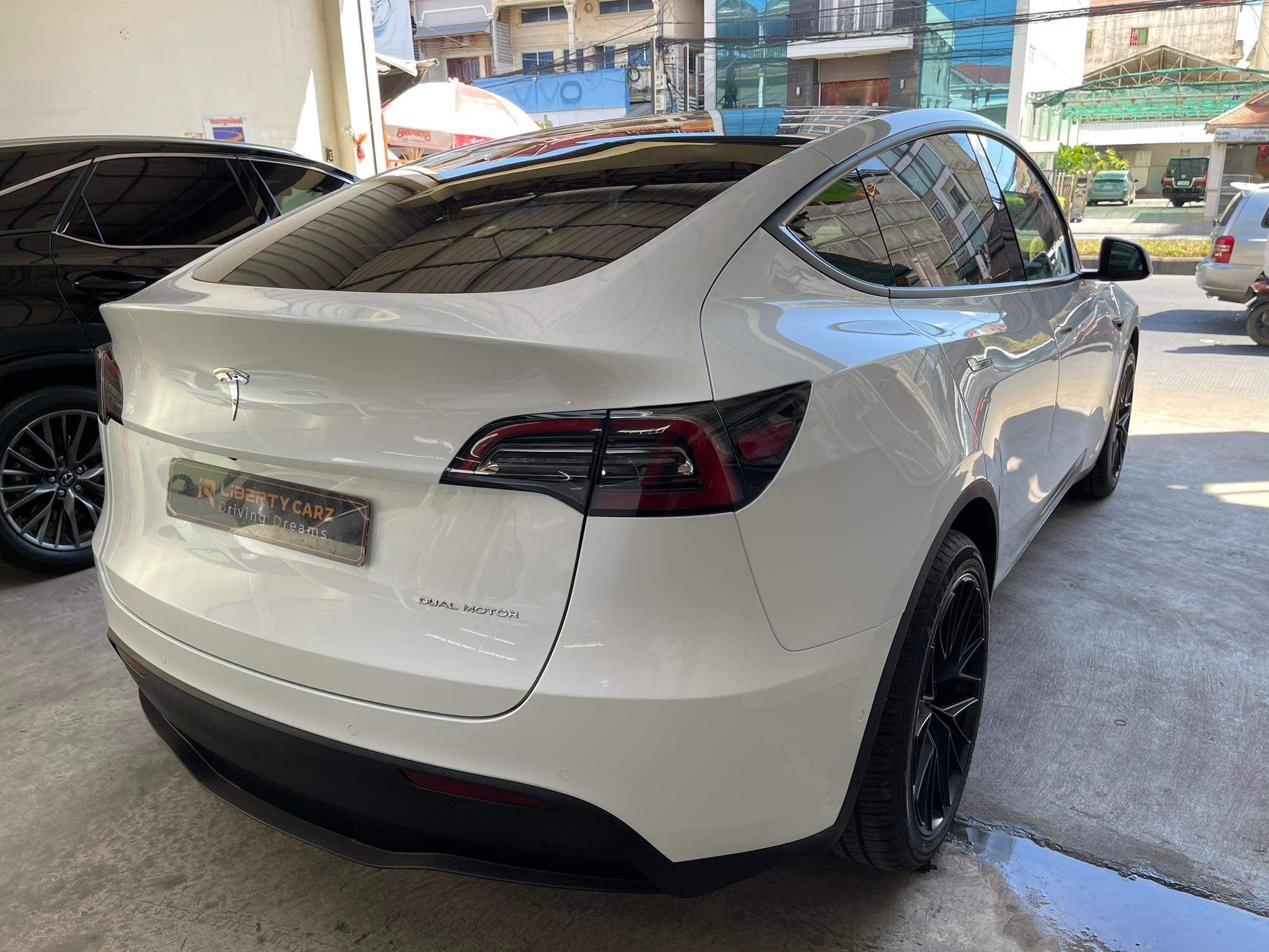 Tesla Model Y 2021