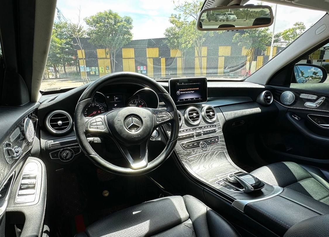 Mercedes-Benz C300 2015