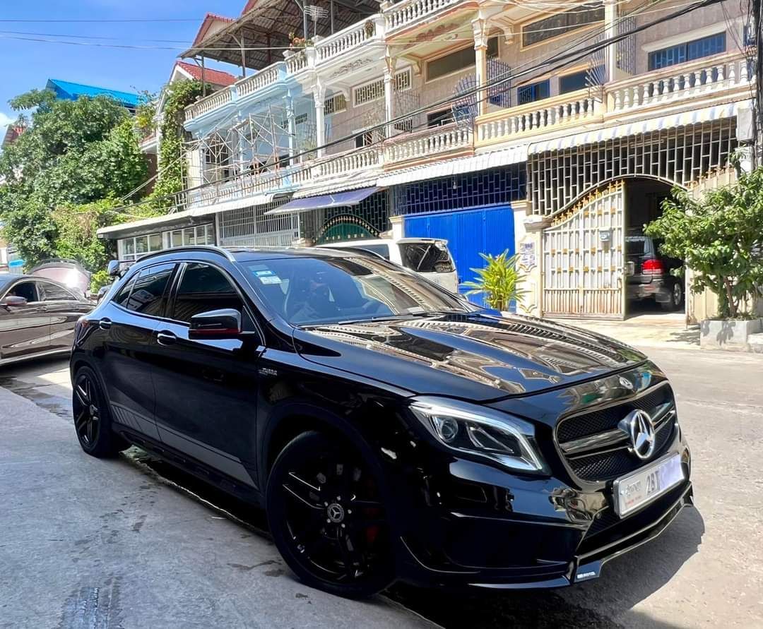 Mercedes-Benz CLA45 2015