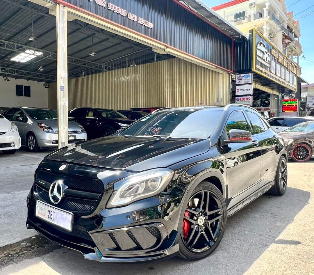 Mercedes-Benz CLA45 2015