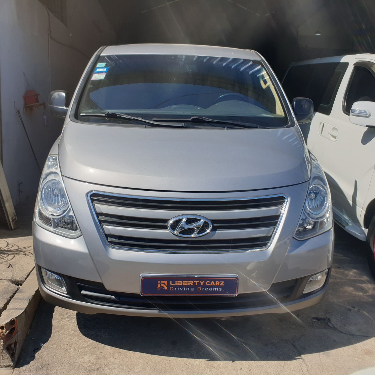 Hyundai H1 2017