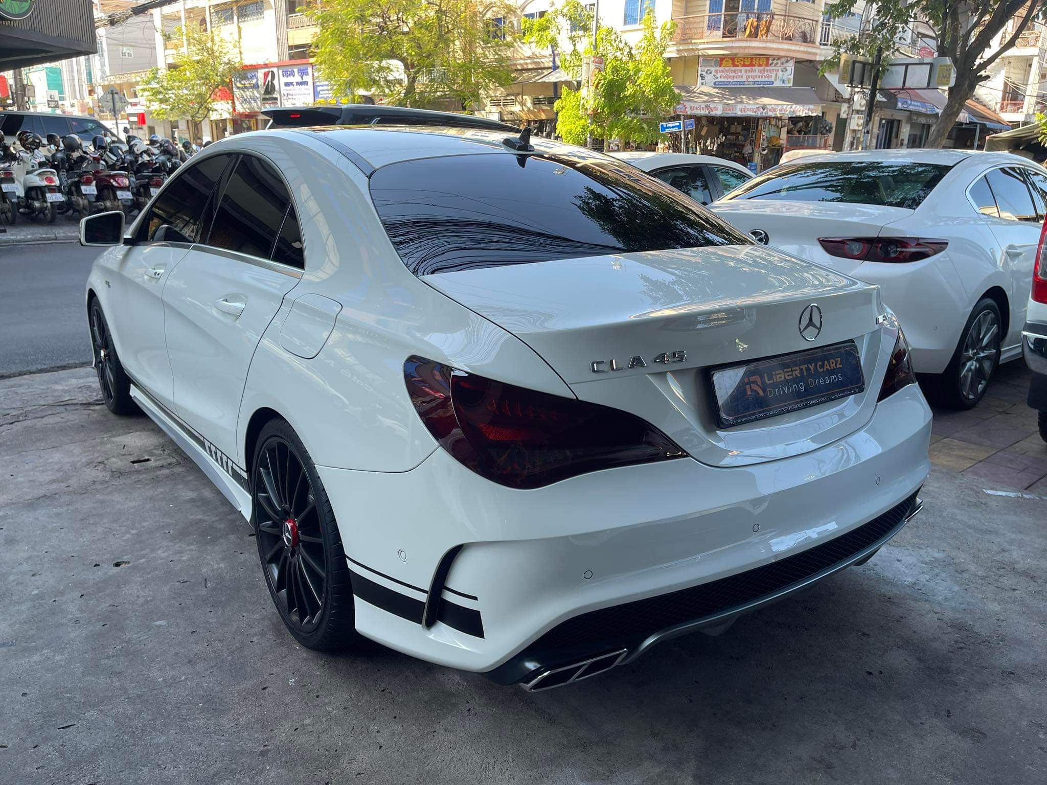 奔驰 CLA AMG 45 2015