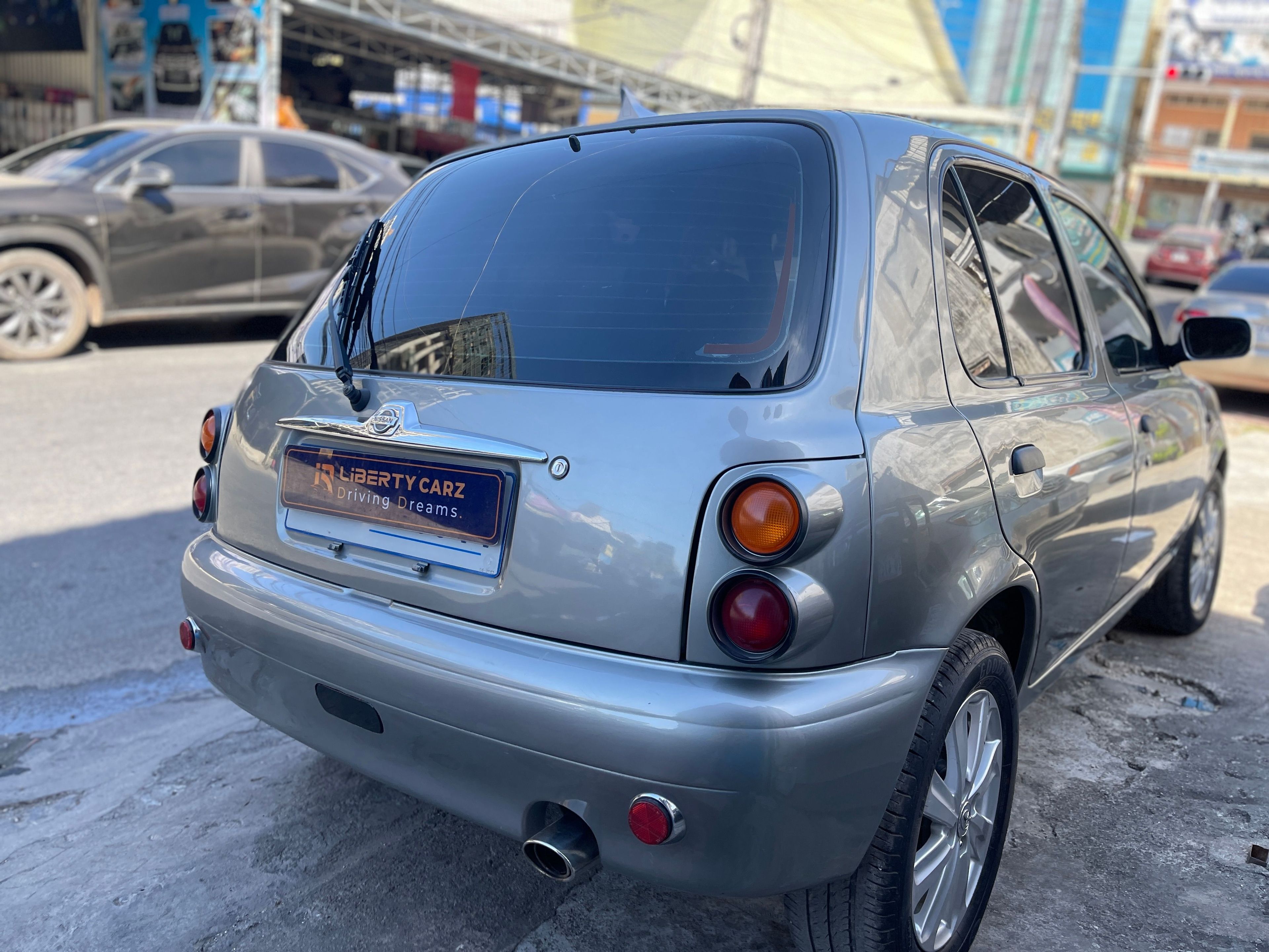 Nissan March 1998