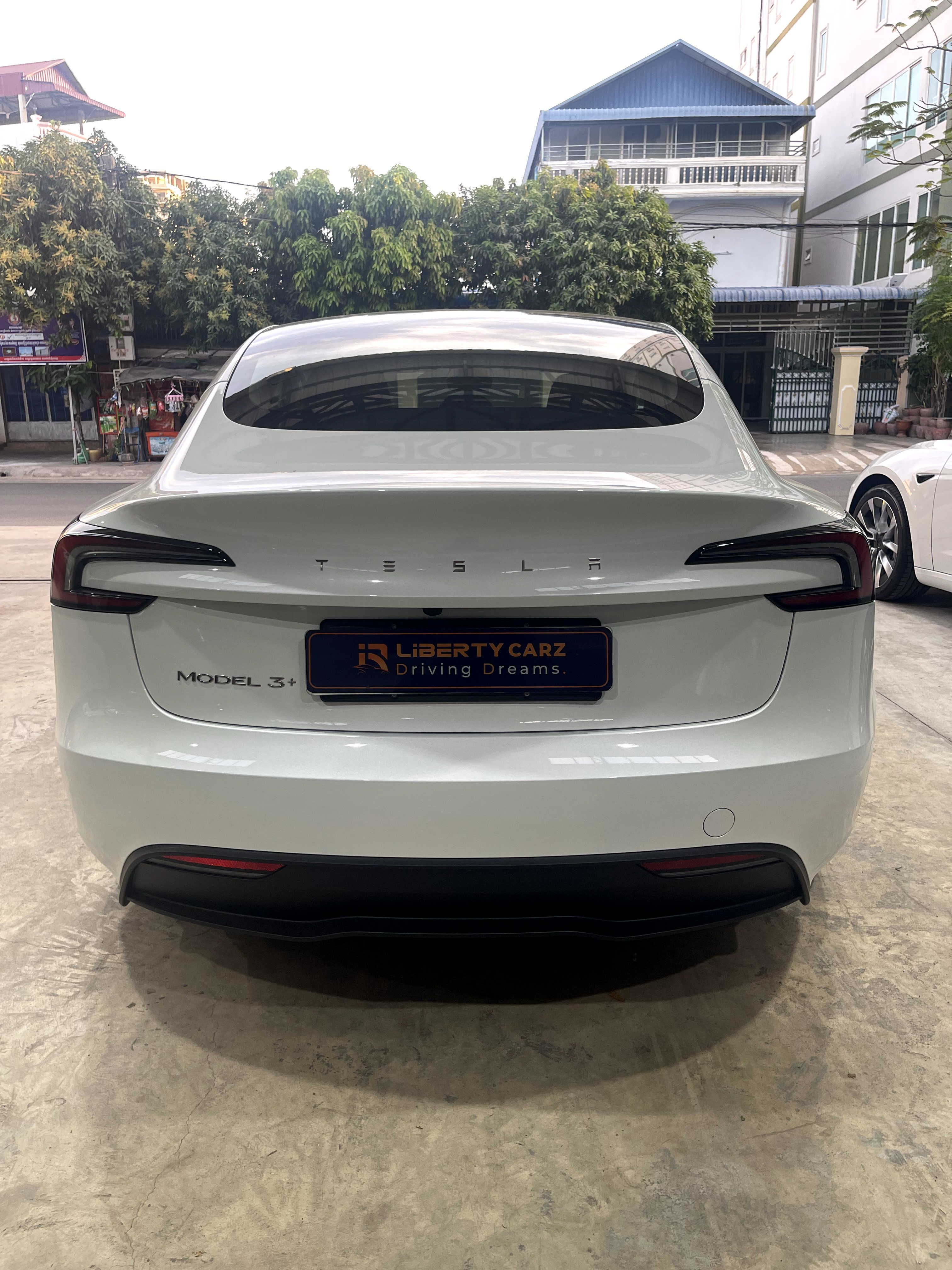 Tesla Model 3 2024