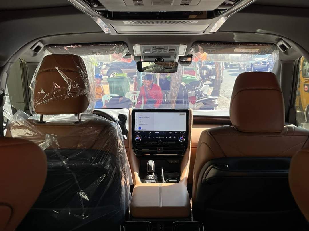 Toyota Alphard 2024