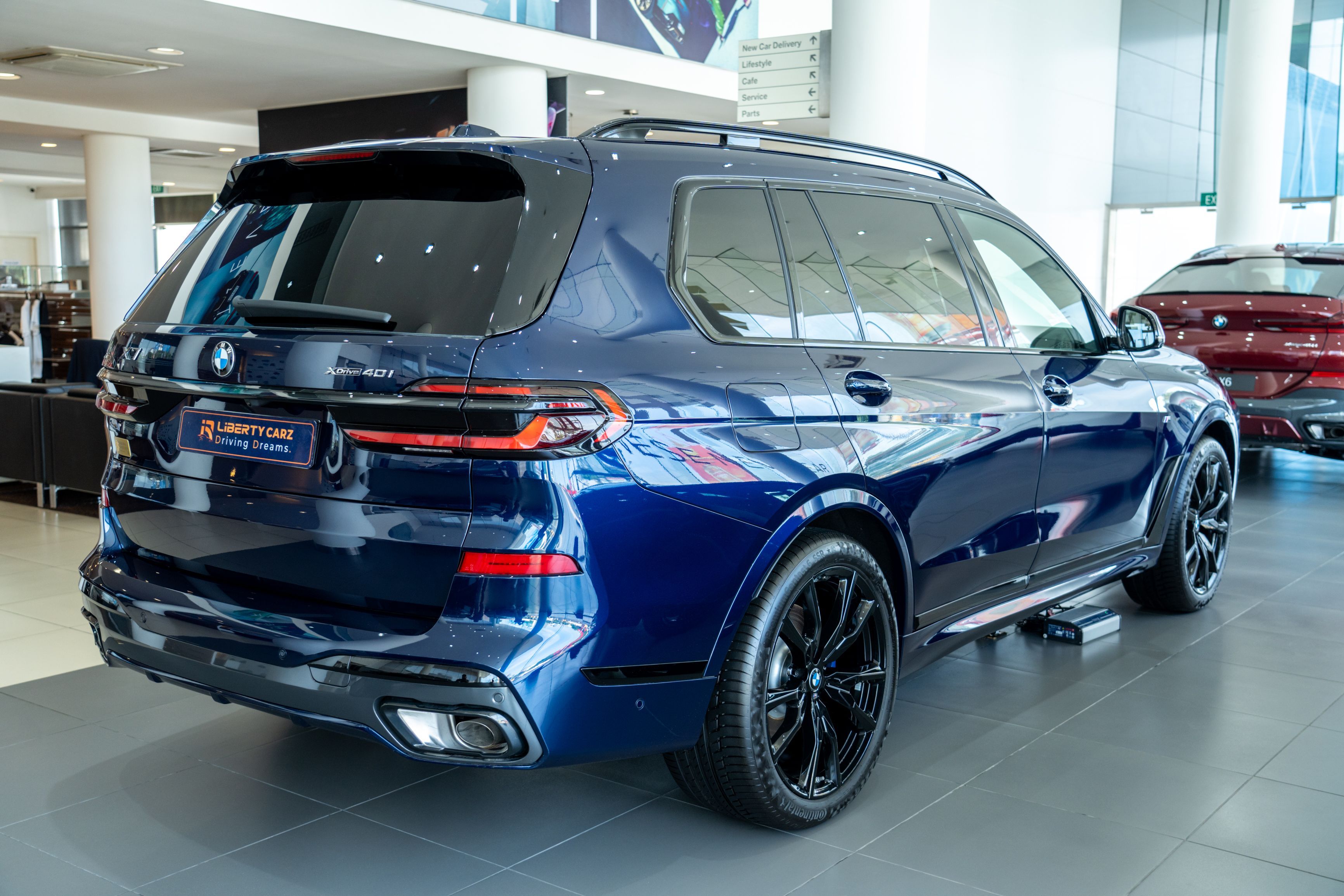 BMW X7 M Sports 2023