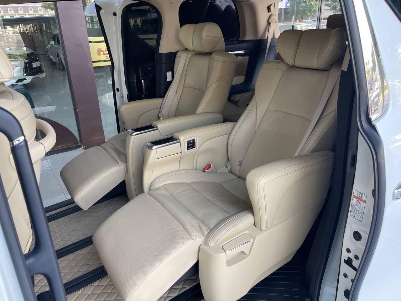 Toyota Alphard 2018