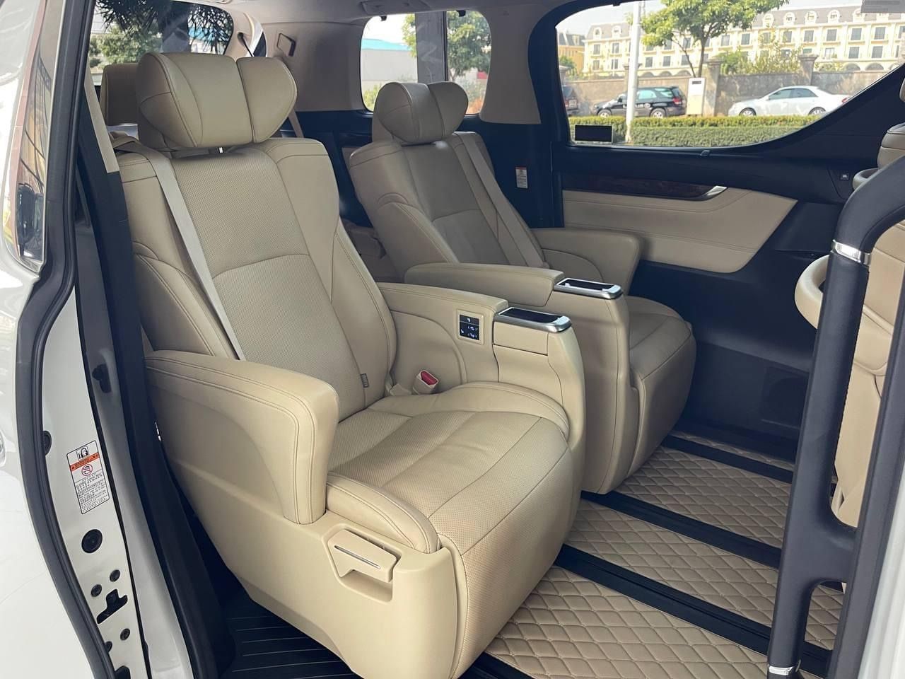 Toyota Alphard 2018