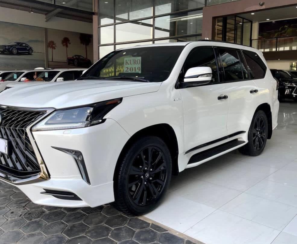 Lexus Kuro 2019